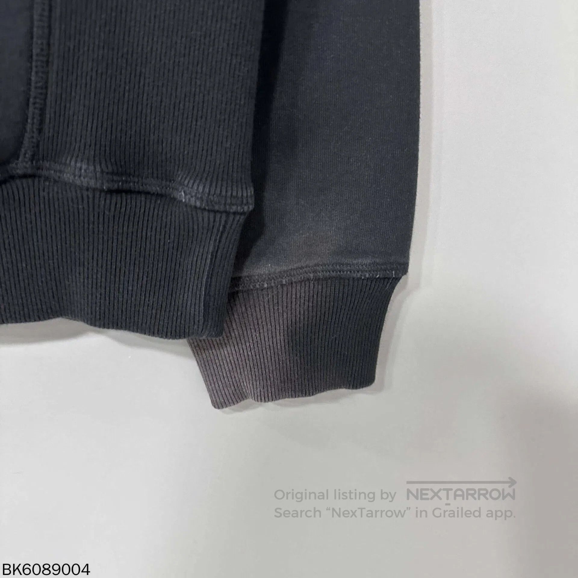 Dior dior logo sweatshirt in excellent condition. Size US XS / EU 42 / 0 - 6 Thumbnail