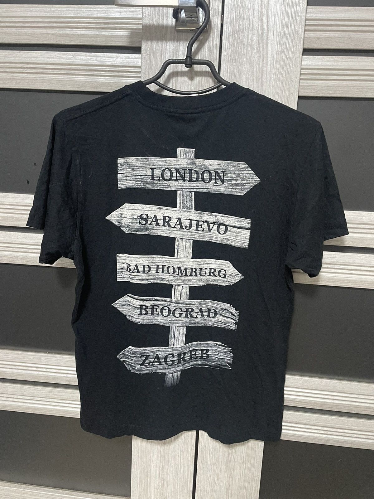 Band Tees Vintage Divlje Jadore European Tour T Shirt Band Tee Size US M / EU 48-50 / 2 - 2 Thumbnail