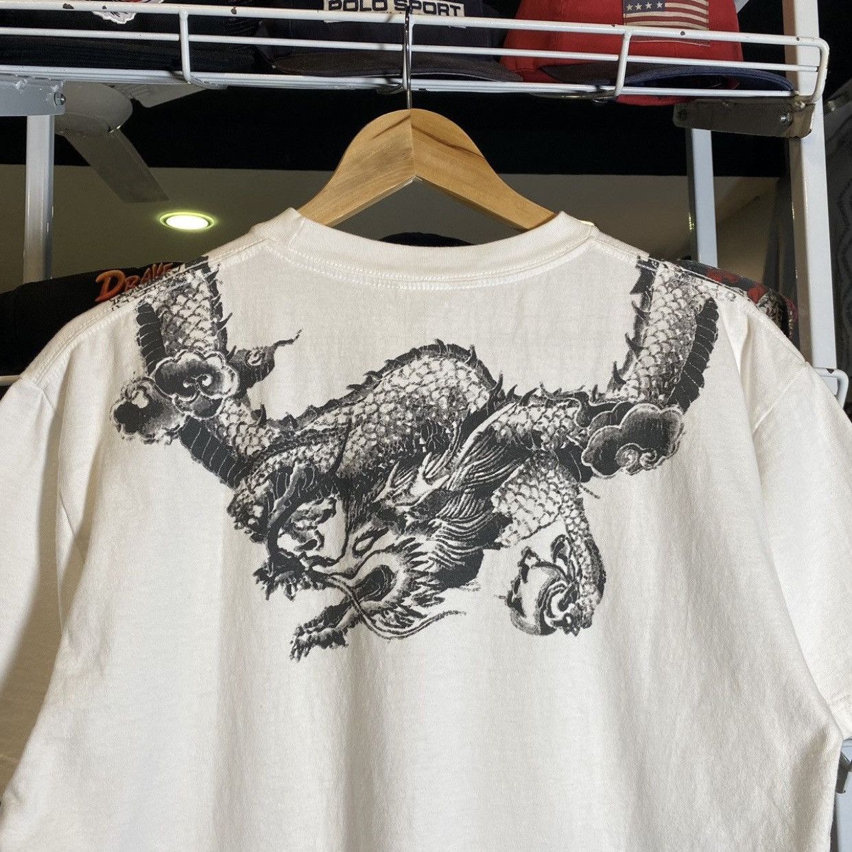 Avirex × Vintage Vintage Avirex Karakuri Dragon Sukajan White Tee Size US L / EU 52-54 / 3 - 8 Thumbnail