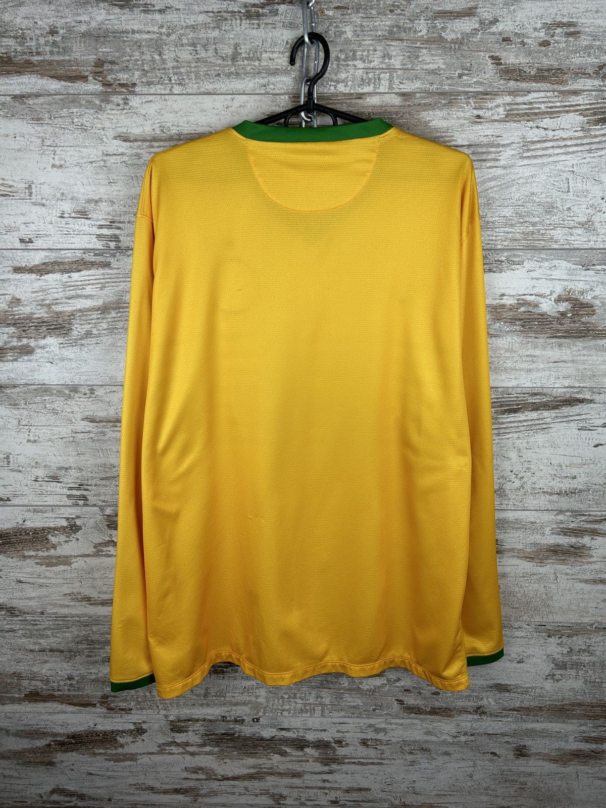 Nike Mens Vintage Nike FC Celtic T Shirt home away soccer jersey Size US XXL / EU 58 / 5 - 16 Thumbnail