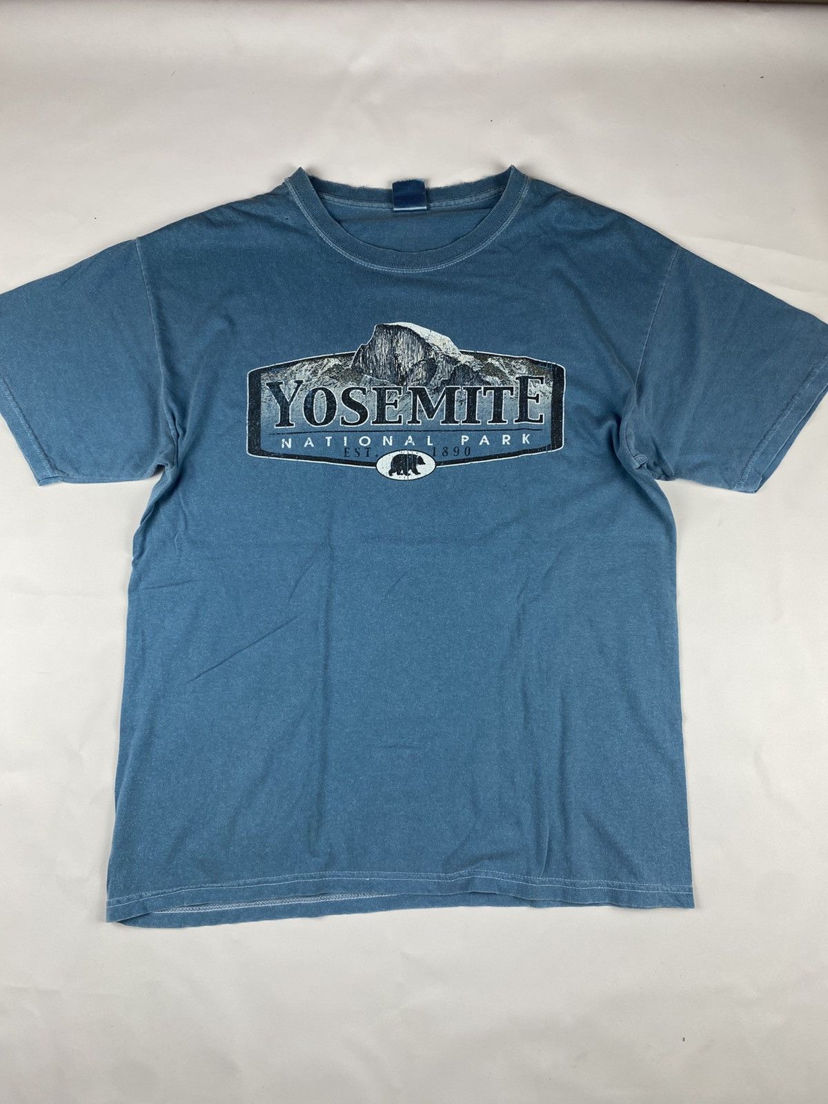 Vintage Vintage Yosemite National Park Tshirt Size US L / EU 52-54 / 3 - 2 Thumbnail