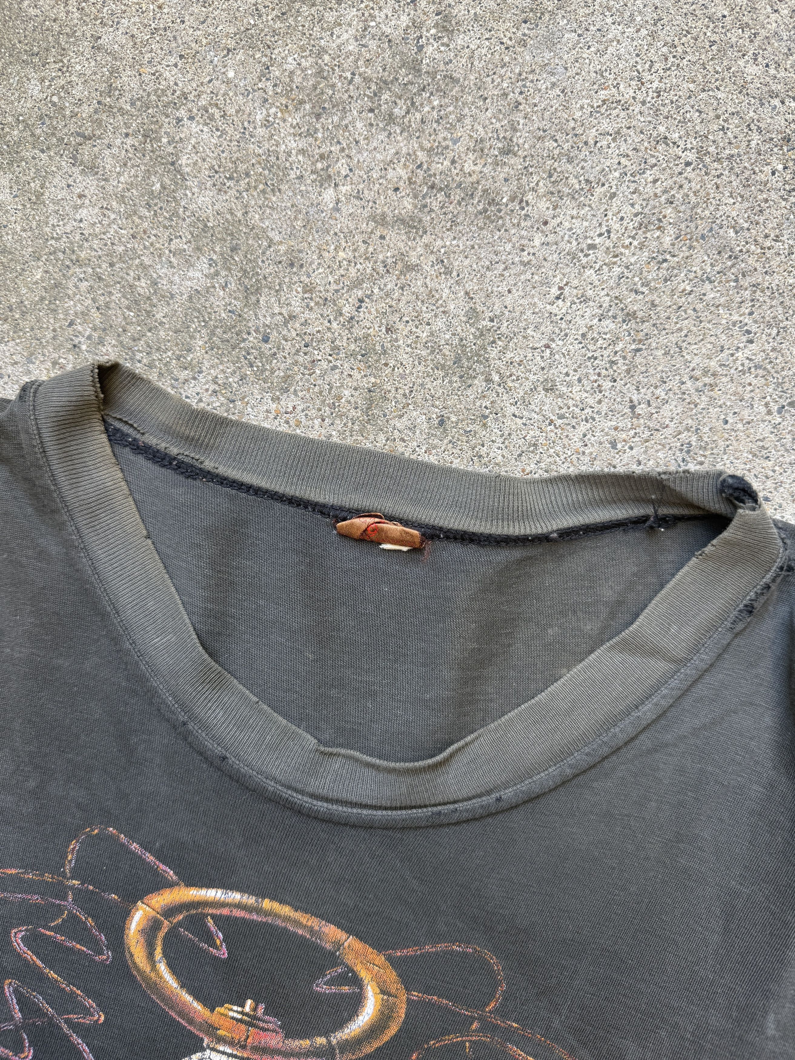 Vintage vintage 90s paper thin skull t-shirt thrashed faded tee xl Size US XL / EU 56 / 4 - 2 Thumbnail