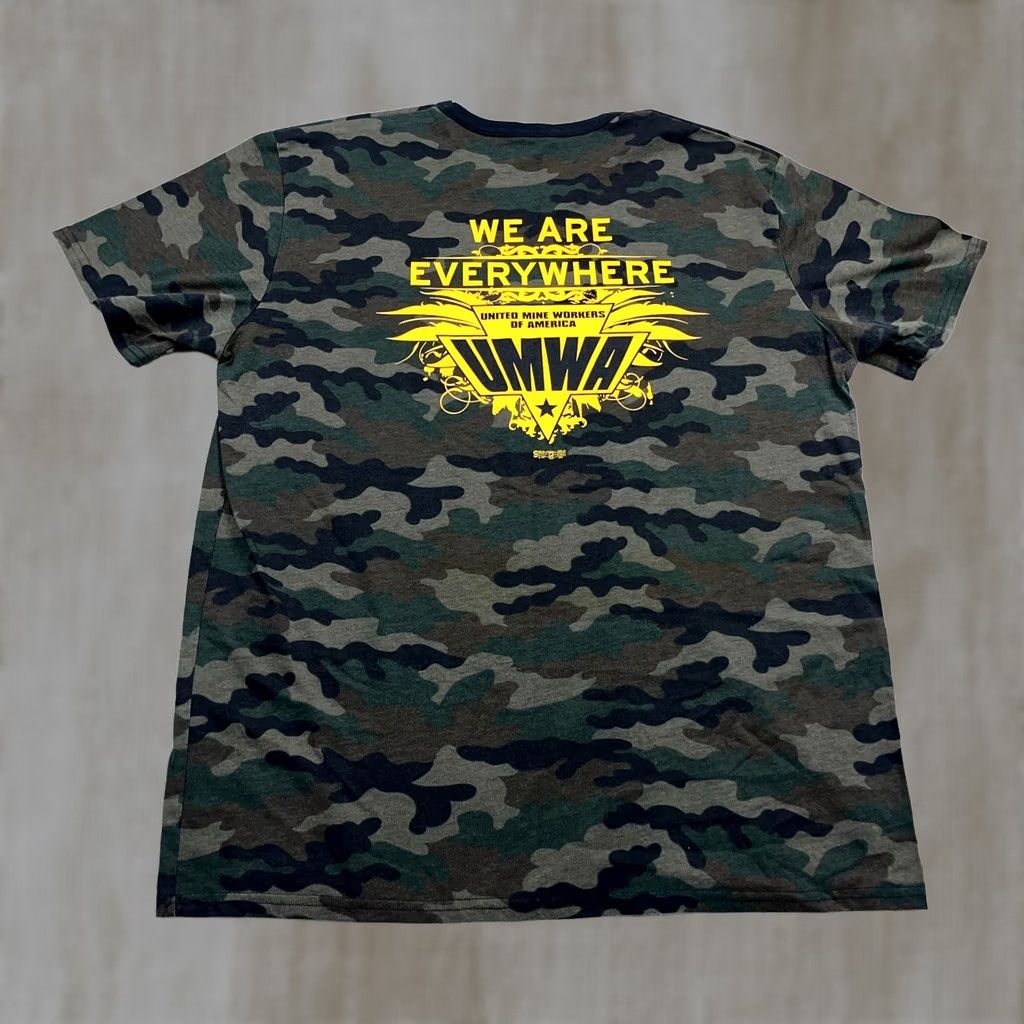 Vintage VINTAGE Windjammer UMWA Shirt Men XL Green Army Camo Tee USA United Mine Workers Y2K A84 Shirt Size US XL / EU 56 / 4 - 1 Thumbnail