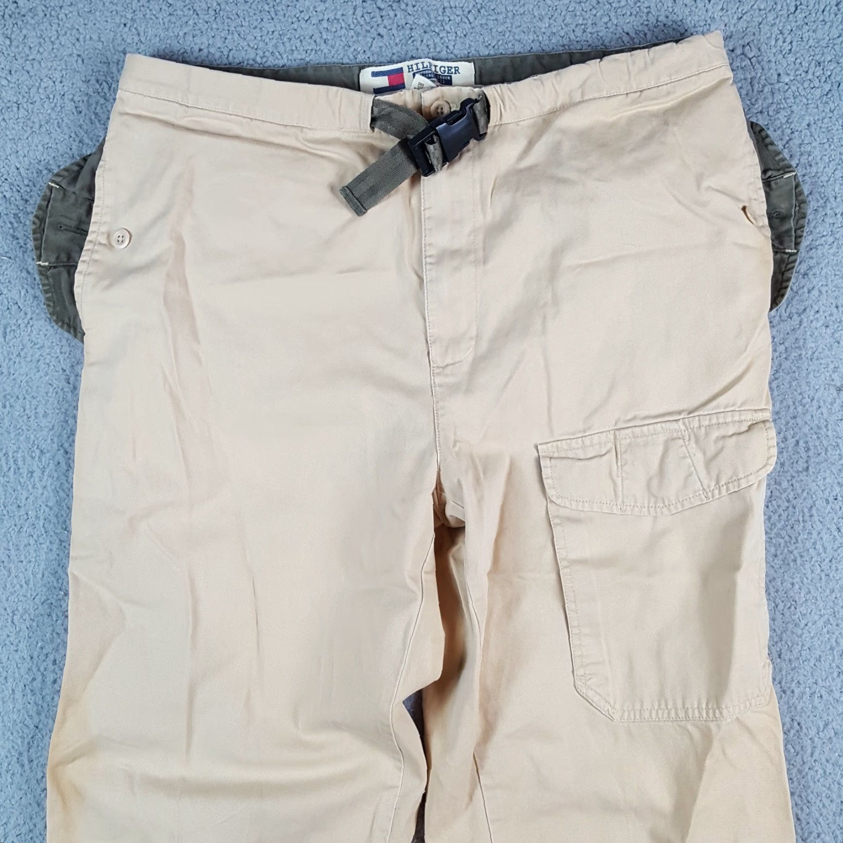 Tommy Hilfiger VINTAGE Y2K Tommy Hilfiger Baggy Cargo Khakis Size M 36x30 Khaki Army 00s Pants Size US 31 - 2 Thumbnail