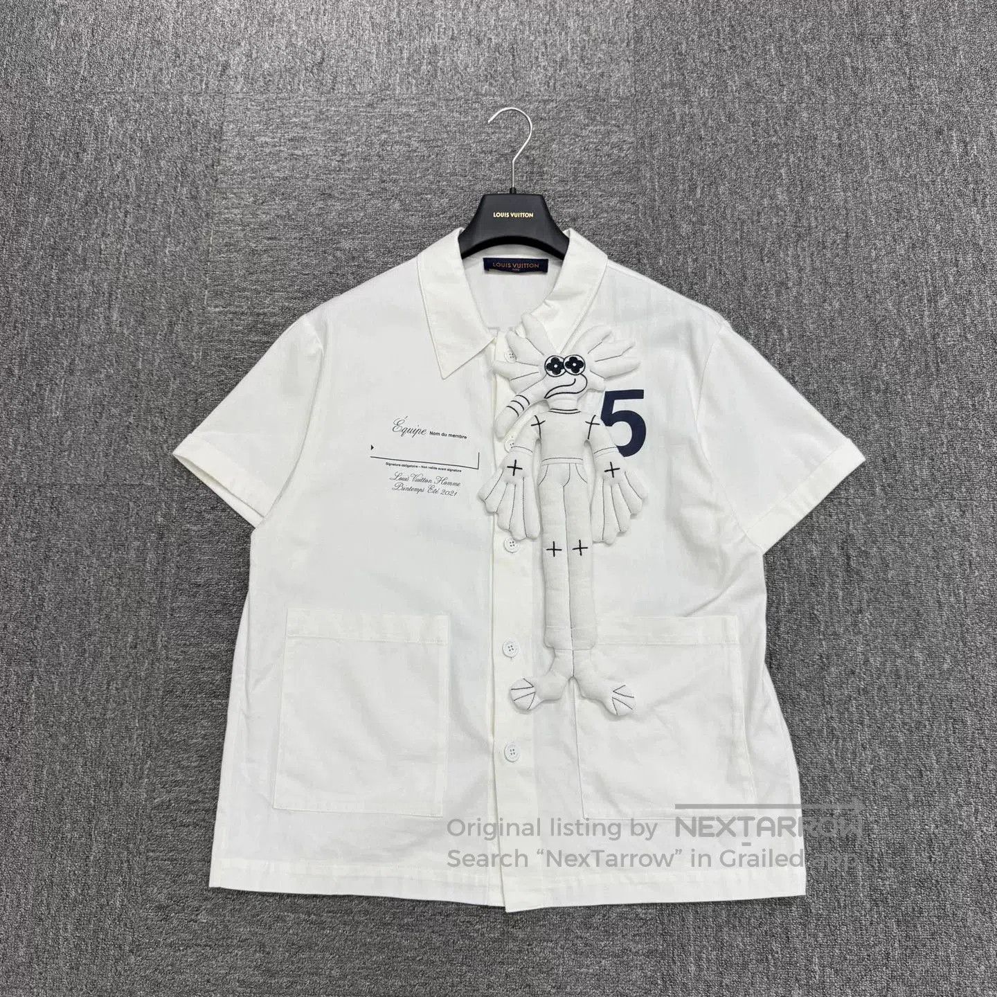 Louis Vuitton Louis Vuitton LV Doll Short-Sleeve Shirt. Size US S / EU 44-46 / 1 - 1 Thumbnail