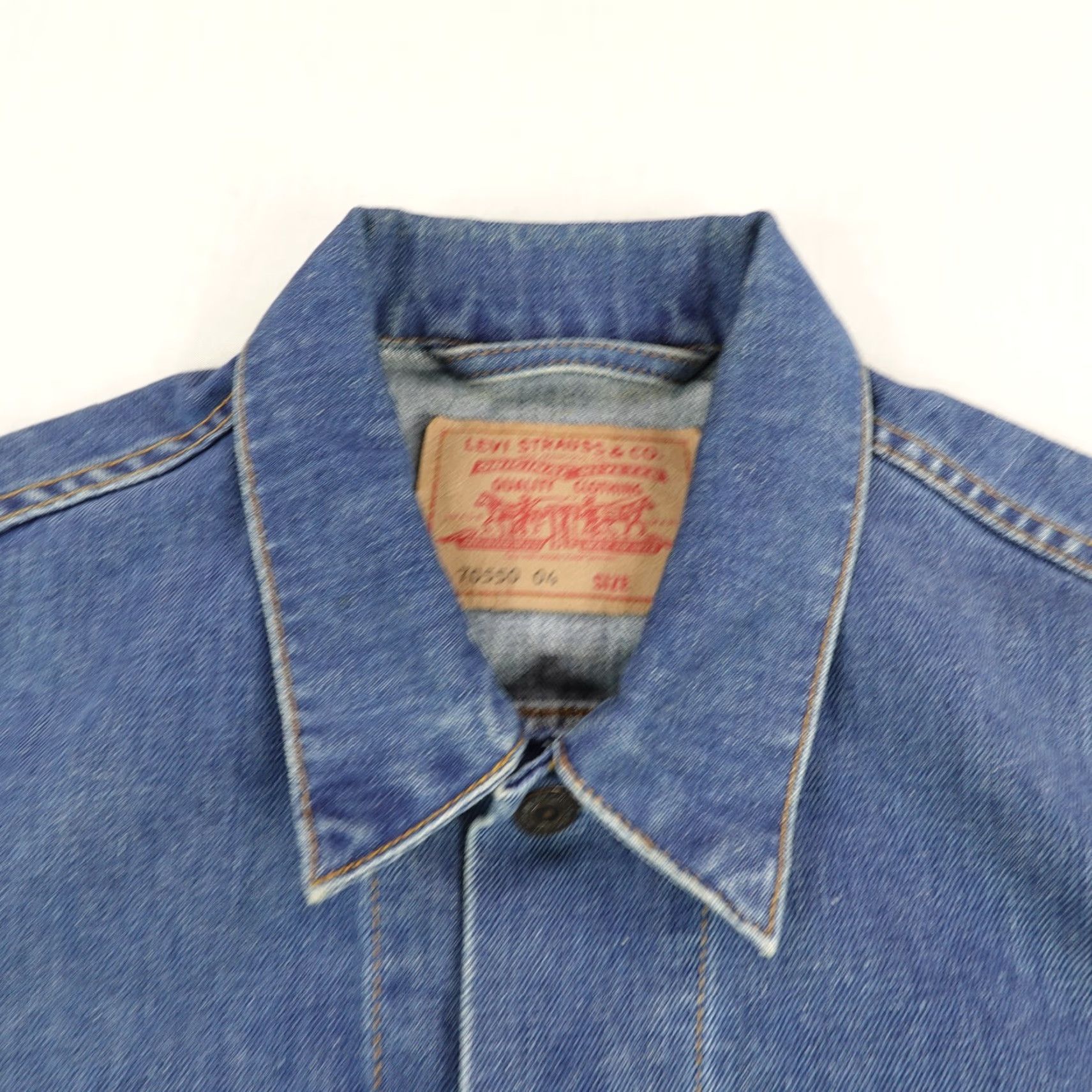 Levi's VINTAGE Levi's Denim Jacket Mens Medium Blue Trucker Jean Coat Red Tab Button Up 70550 - Casual Everyday 70550 Mens Medium Blue Denim Jacket Size US 31 - 2 Thumbnail