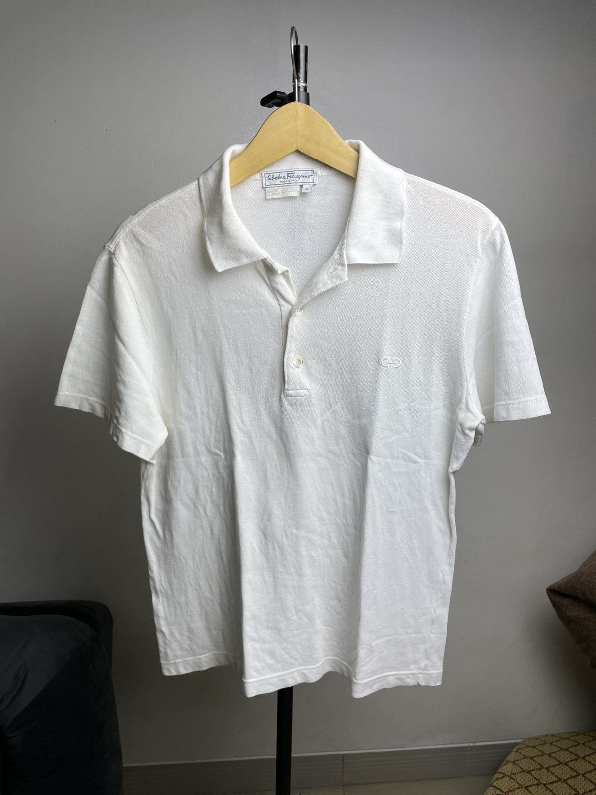 Salvatore Ferragamo Salvatore Ferragamo Gancini Logo Polo Shirt White Size US S / EU 44-46 / 1 - 1 Thumbnail