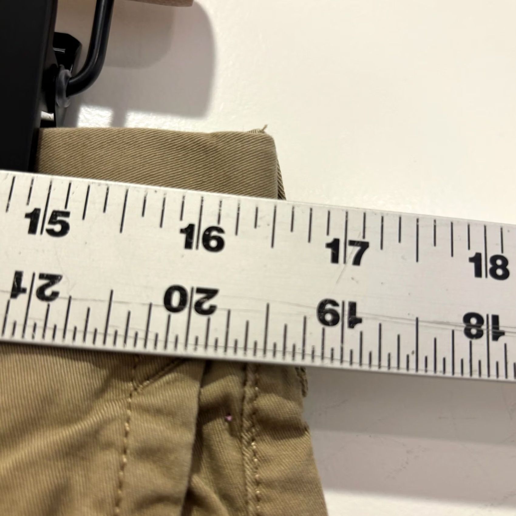 J.Crew J.Crew Mens Stretch Chino Shorts Khaki Tan Size 32 9 Inch Inseam Size US 32 / EU 48 - 5 Thumbnail