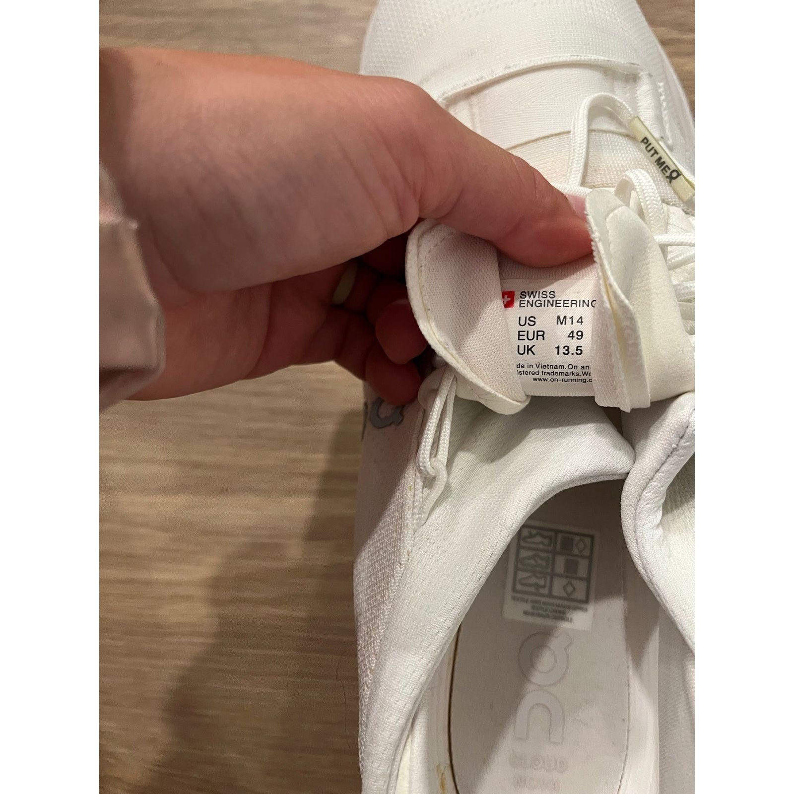 On On Running Cloudnova White Ivory Mens 10 Size US 14 / EU 47 - 6 Thumbnail