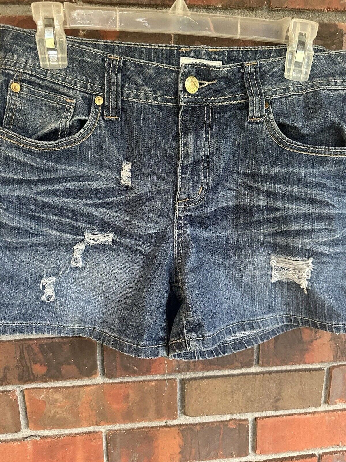 Cartoon Network catos shorts size 8 distressed jeans Size 30" / US 8 / IT 44 - 2 Thumbnail