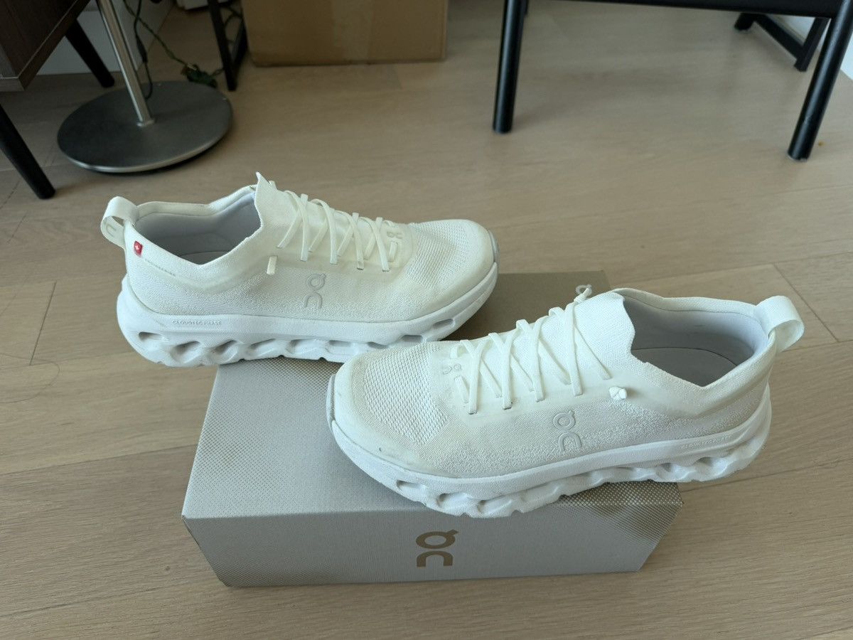 On On Shoes Cloudtilt Moon Deep Frost size 9 Mens Size US 9 / EU 42 - 6 Thumbnail