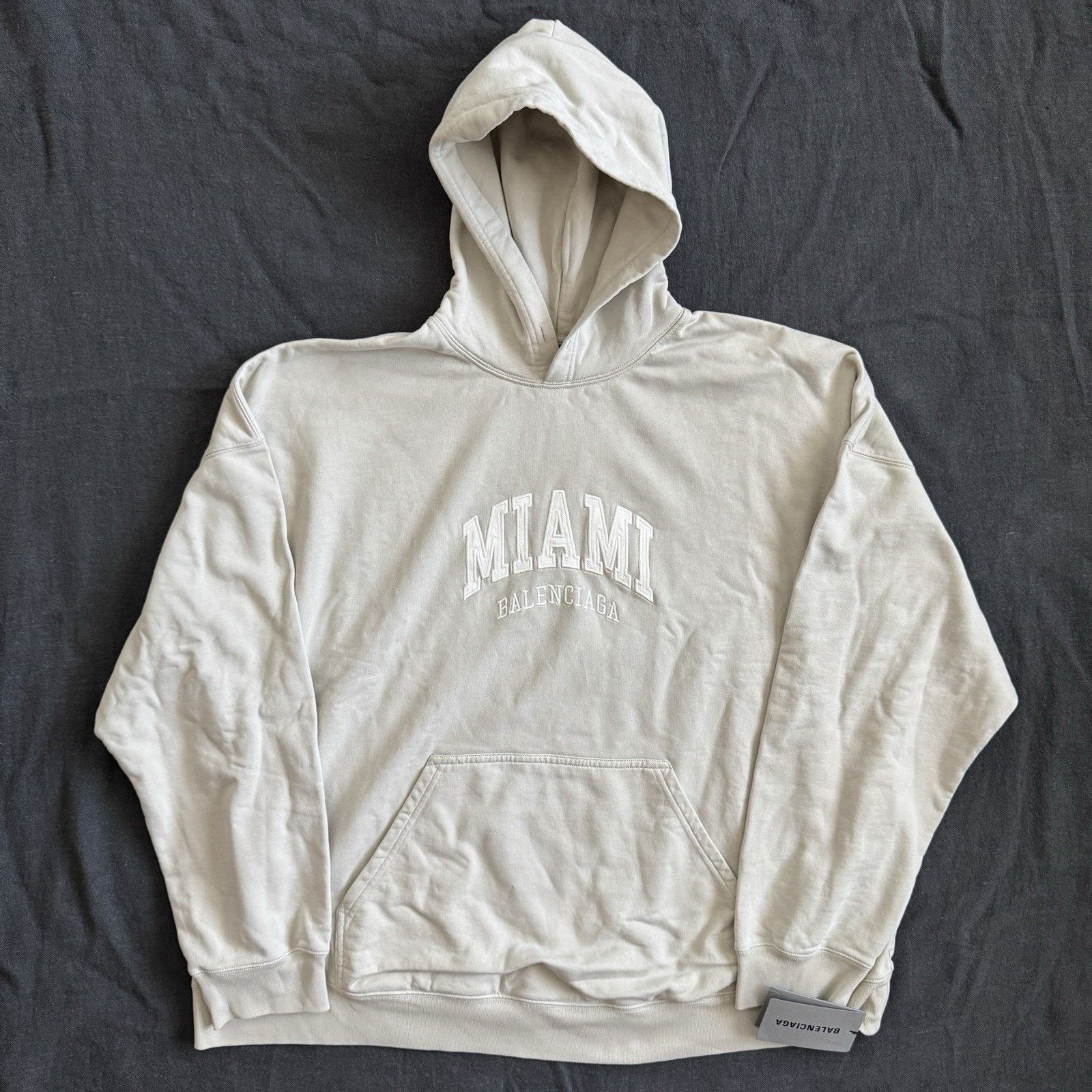 Balenciaga 2022 Balenciaga Miami Cities Pullover Hoodie Sweatshirt Sz 1 Size US S / EU 44-46 / 1 - 1 Thumbnail