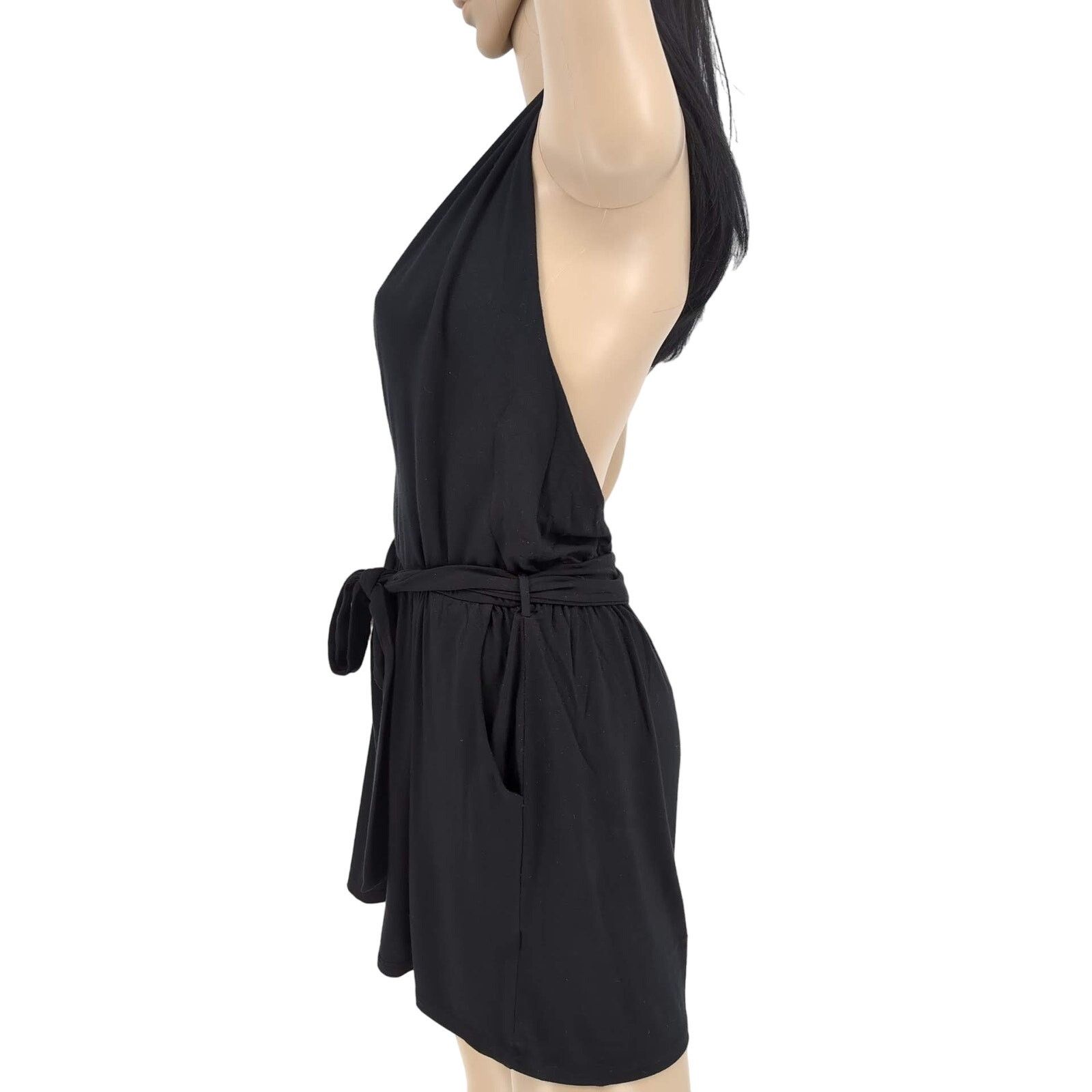 Krisa NWT Krisa Revolve Black Siro Halter Romper w Pockets -Size M Size 30" / US 8 / IT 44 - 4 Thumbnail