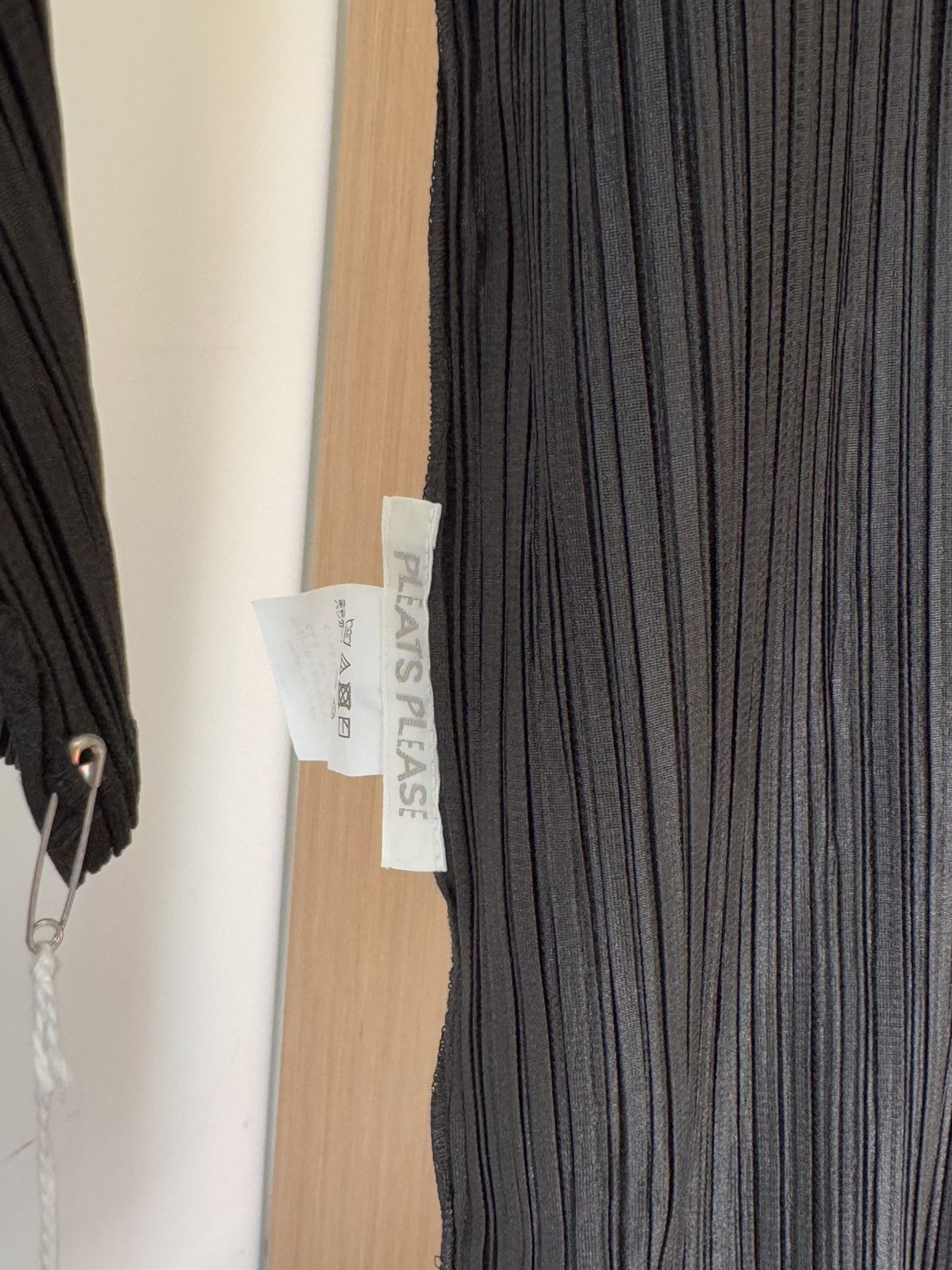 Issey Miyake × Pleats Please Issey Miyake Pleats Please ISSEY MIYAKE Dress Monthly Colors Size M / US 6-8 / IT 42-44 - 3 Thumbnail