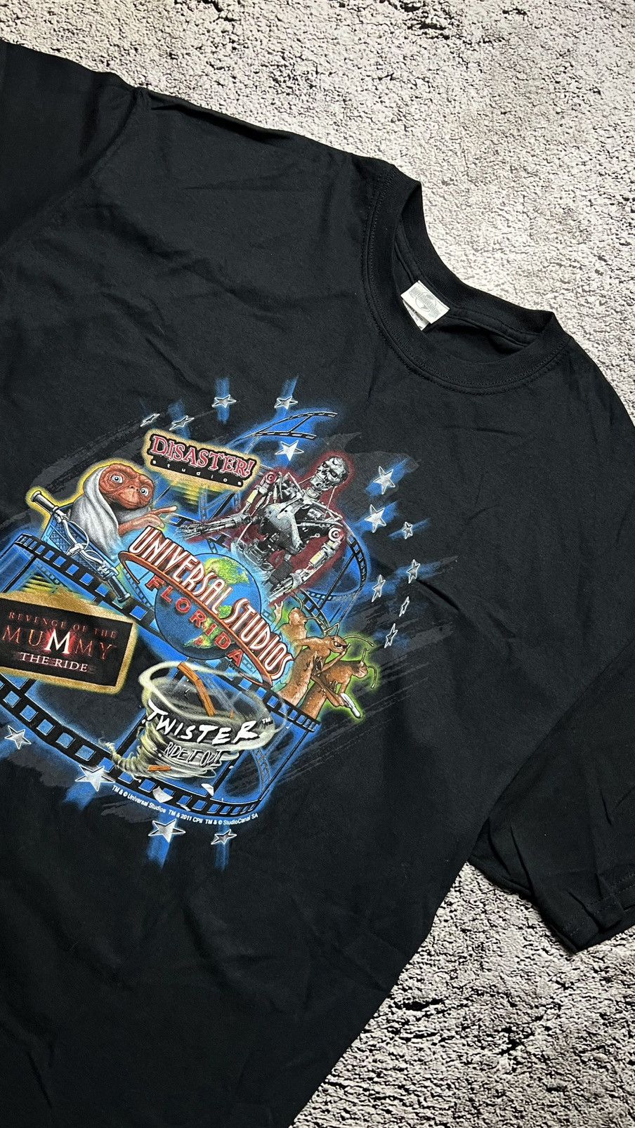 Universal Studios Universal studios Orlando E.T. Terminator mummy 2011 t shirt Size US XL / EU 56 / 4 - 2 Thumbnail