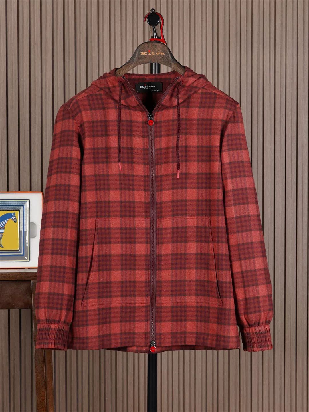 Kiton Kiton Red Flannel Hooded Jacket Size US S / EU 44-46 / 1 - 1 Thumbnail