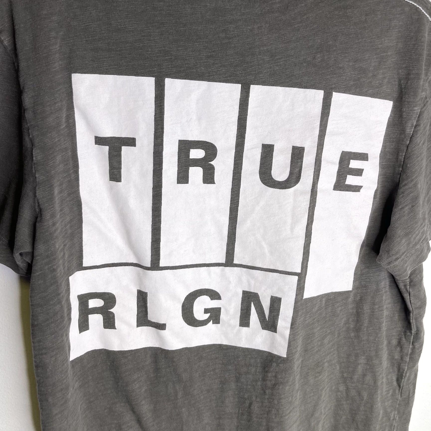 True Religion VINTAGE True Religion T-Shirt Mens Regular Gray Cotton Double-Sided Graphic Designer 90s Y2K Men Short Sleeve Crew Neck Medium Size US M / EU 48-50 / 2 - 7 Thumbnail