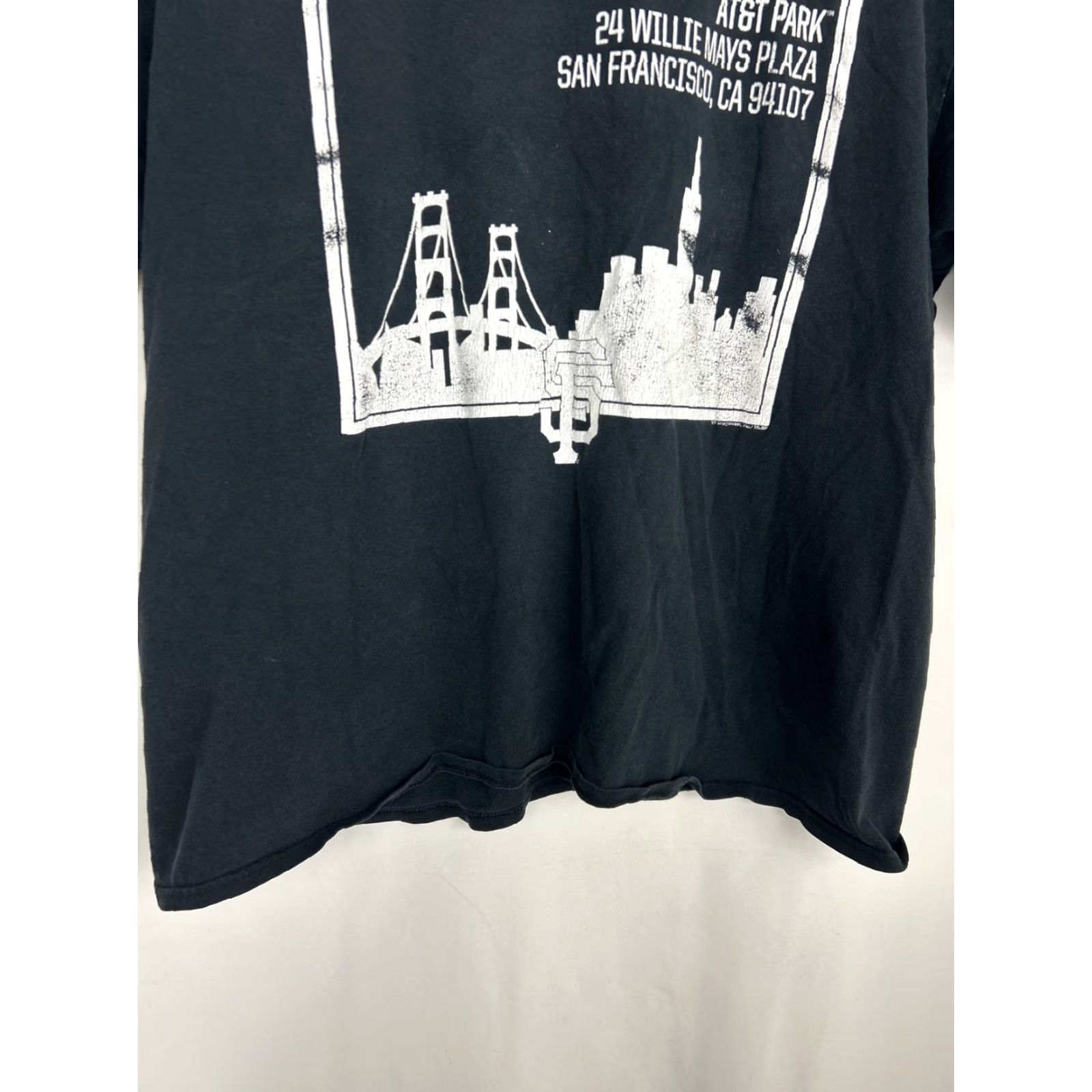Vintage VINTAGE PARK T-Shirt Mens 2XL Black Giants AT&T Park Fog City City Mens Size US XXL / EU 58 / 5 - 6 Thumbnail