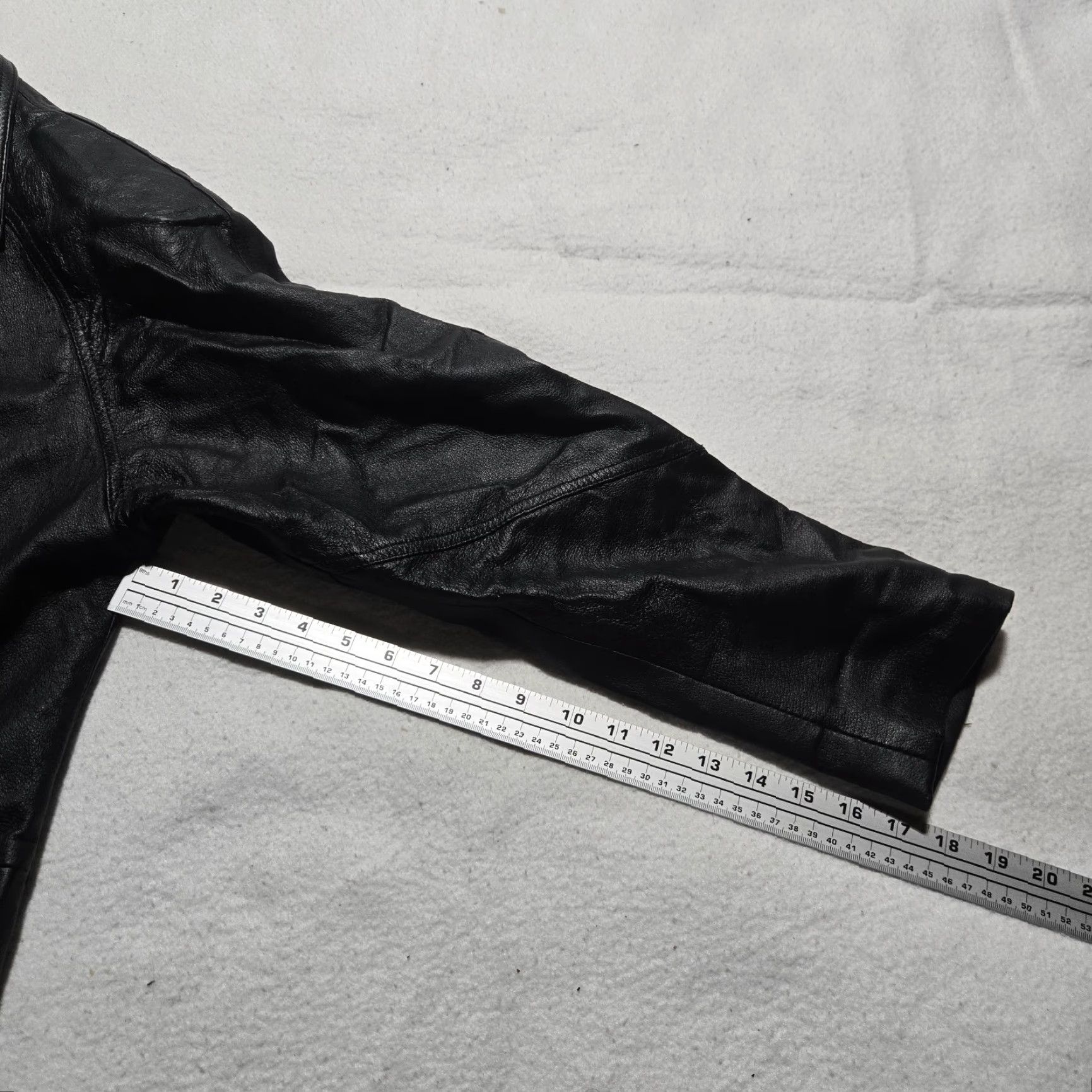 Vintage Savannah Jacket Black 100% Leather Mid-Length 2-Button Front Adult Womens Medium Jacket Coat Womens Black 100% Leather Mid-Length 2-Button Front Size M / US 6-8 / IT 42-44 - 4 Thumbnail