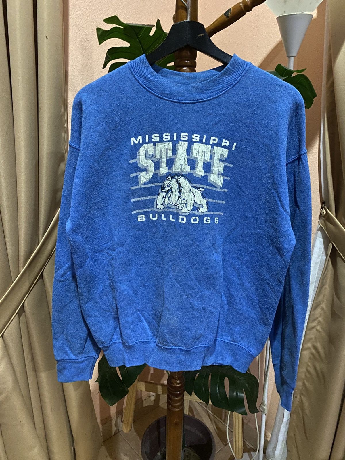 Vintage Vintage 90s Mississippi State Bulldogs Blue Sweatshirt Size US M / EU 48-50 / 2 - 3 Thumbnail
