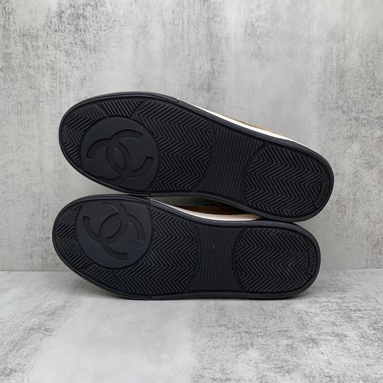 Chanel Chanel Blue-Brown Colorblock New CC Sneaker 38 98 Size US 7.5 / IT 37.5 - 7 Thumbnail