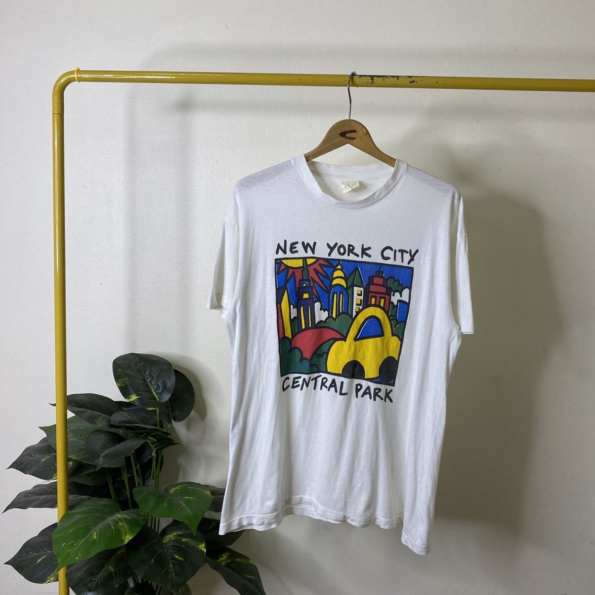 Vintage Vintage 80s New York City Pop Art Tee Keith Haring Style Size US M / EU 48-50 / 2 - 1 Thumbnail