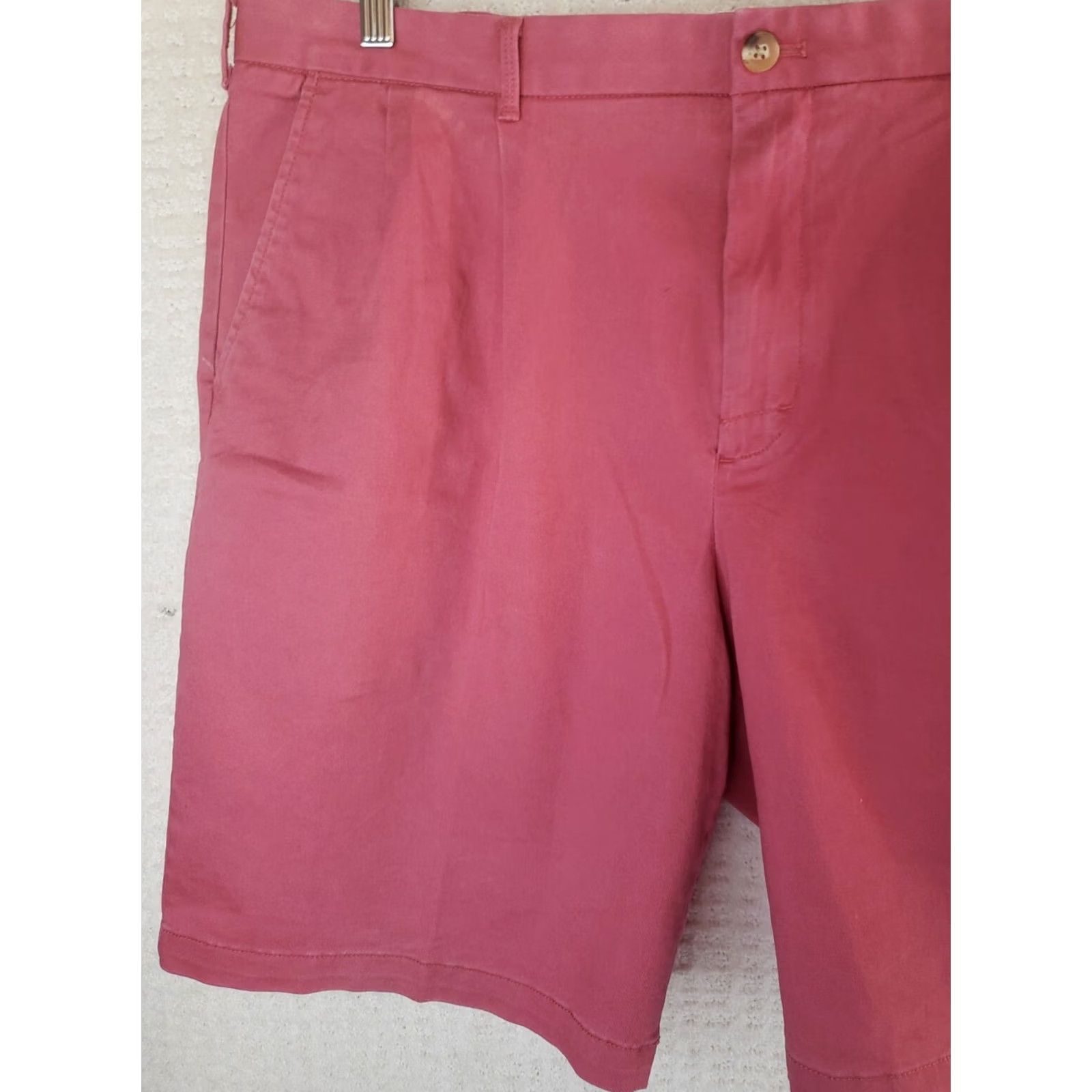 Izod Mens IZOD Saltwater Casual Shorts 40 x9.5 Cotton Stretch Pleated Front Light Red Size US 40 / EU 56 - 2 Thumbnail