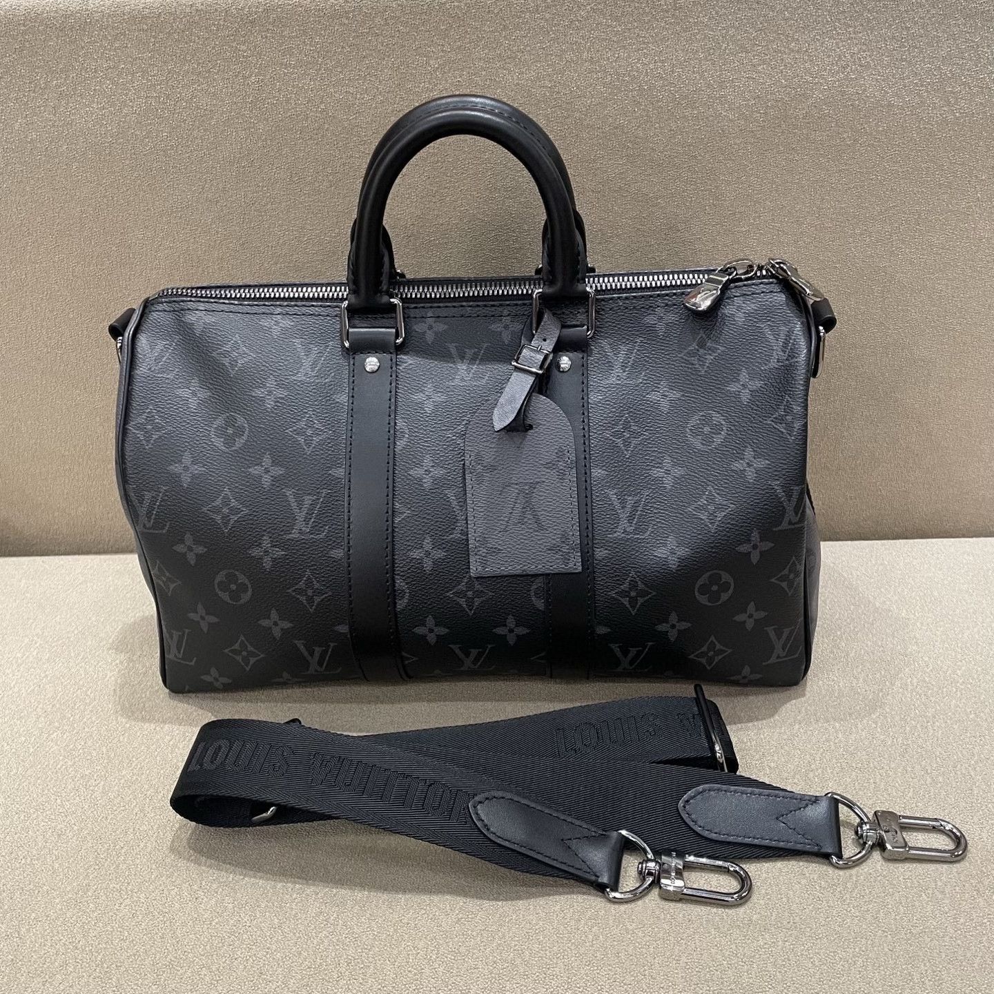 Louis Vuitton Pre-loved Bag Very good condition Size ONE SIZE - 1 Thumbnail