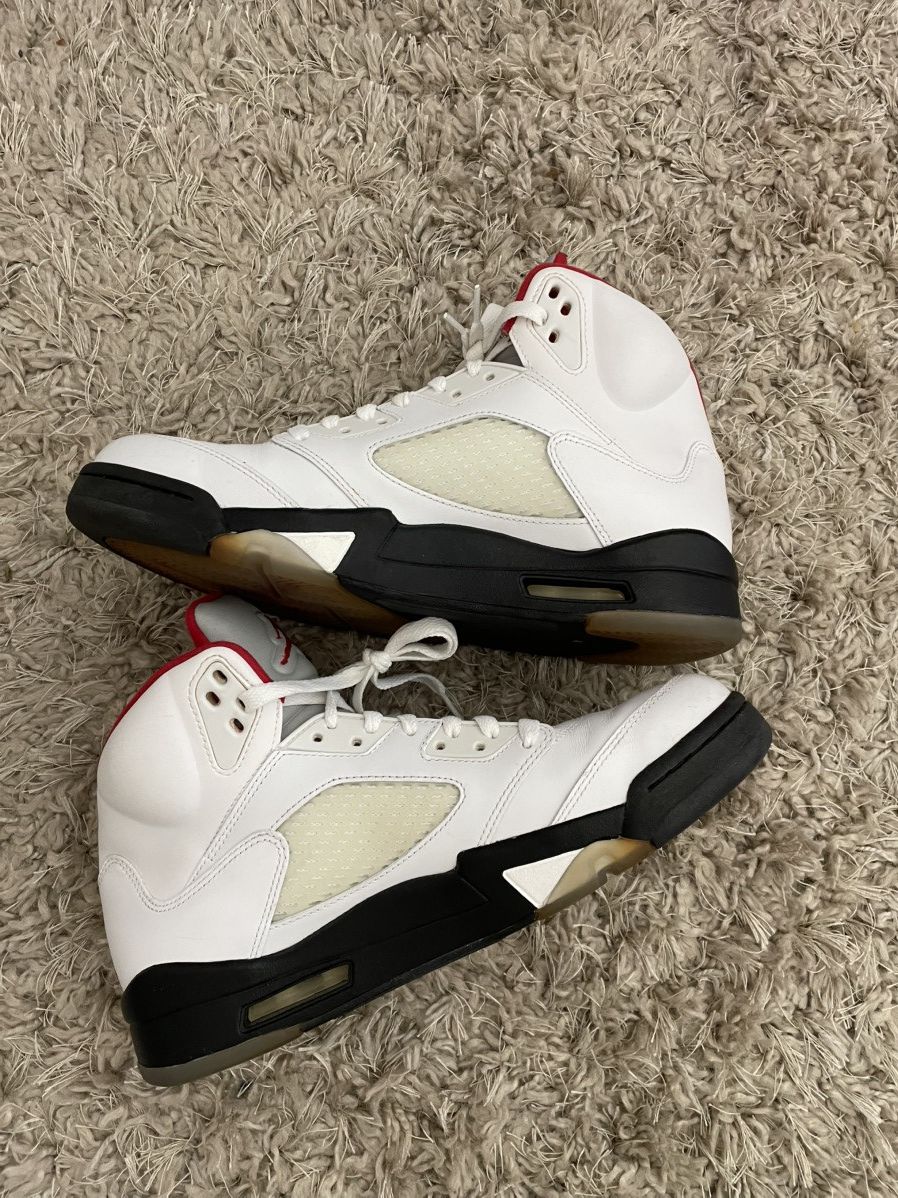 Jordan Brand Jordan 5 Fire Red Size US 9.5 / EU 42-43 - 3 Thumbnail