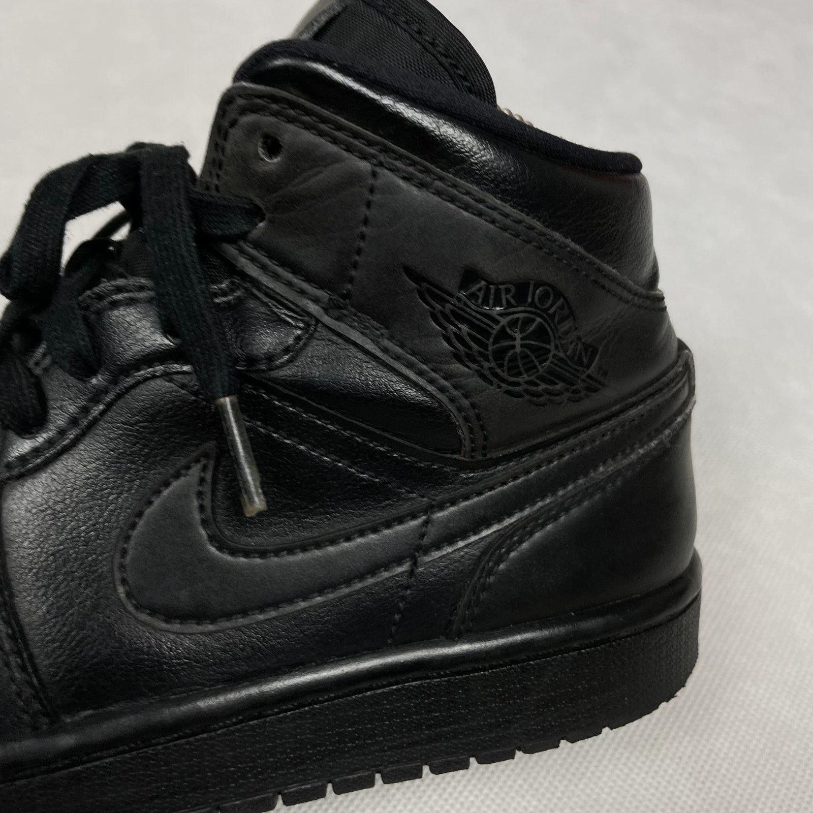 Nike Nike Air Jordan 1 Mid BQ6472-012 Women's Black Shoes 7.5 Size US 7.5 / IT 37.5 - 9 Thumbnail
