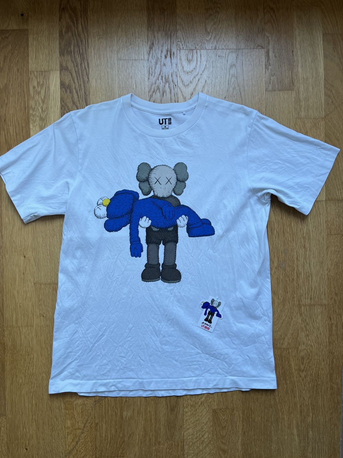 Kaws × Uniqlo Kaws uniqlo gone tee Size US M / EU 48-50 / 2 - 1 Thumbnail