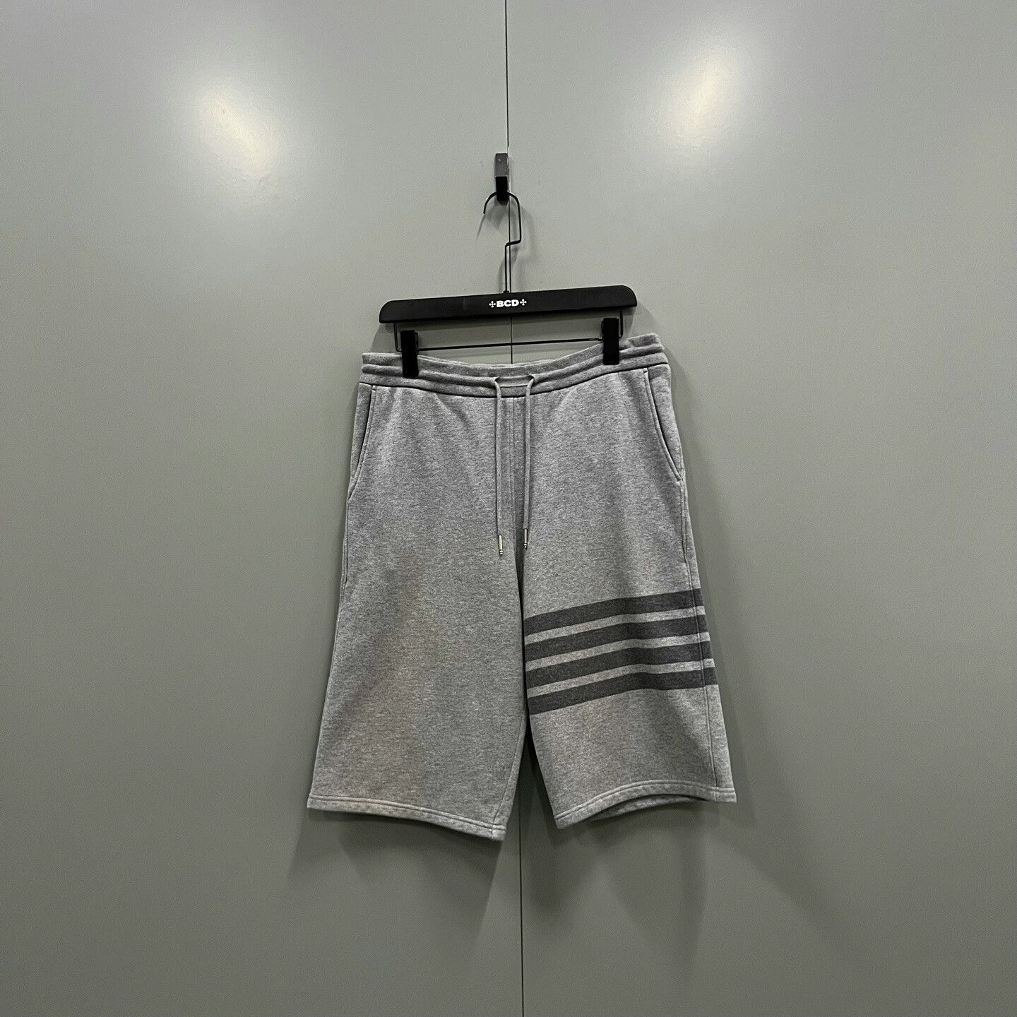 Thom Browne Thom Browne TB Four-Stripe Drawstring Shorts Size US 30 / EU 46 - 1 Thumbnail