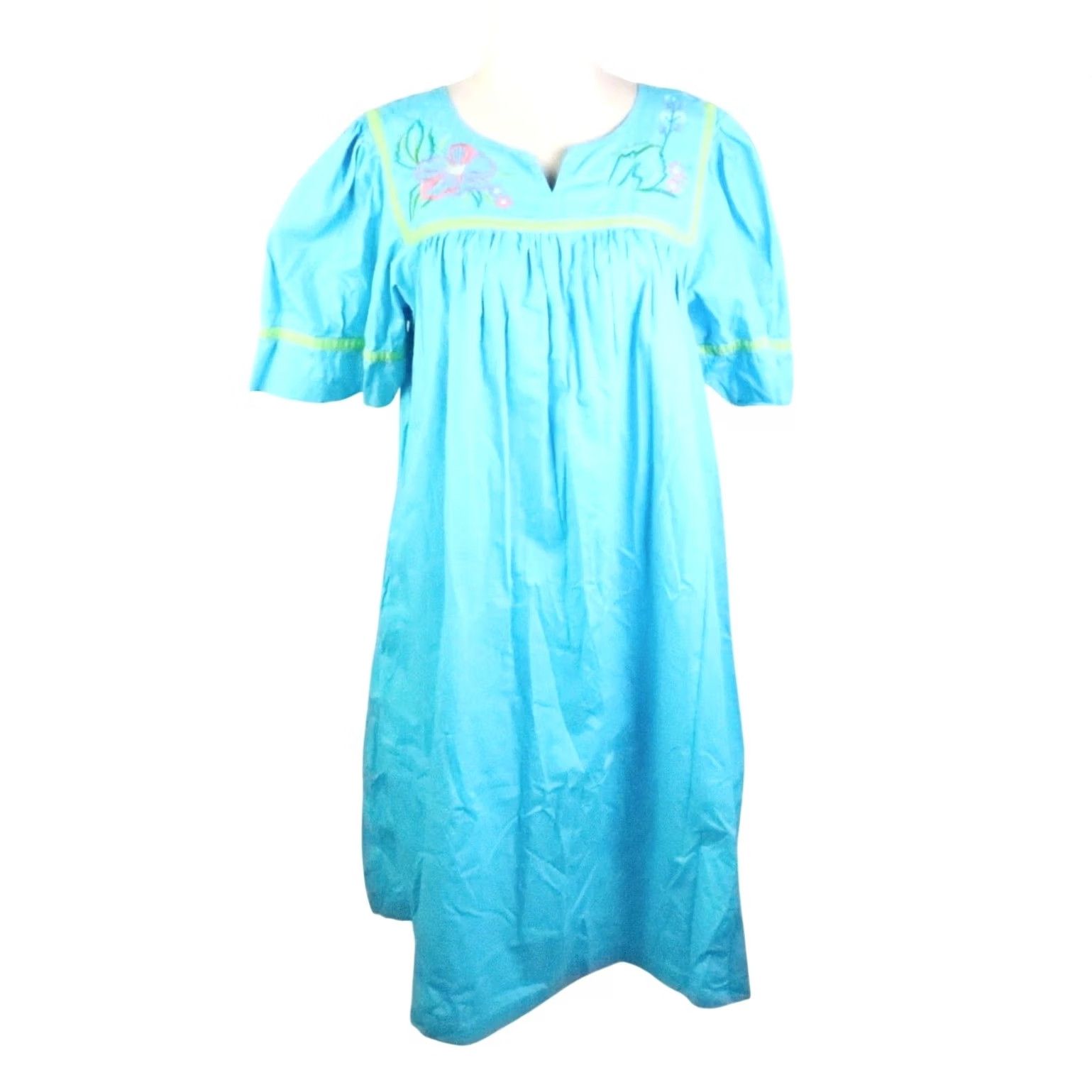 Vintage VINTAGE Simply Basic Nightgown Dress Turquoise Blue Muumuu Short Sleeve Embroidered 100% Cotton S Womens Size S / US 4 / IT 40 - 2 Thumbnail
