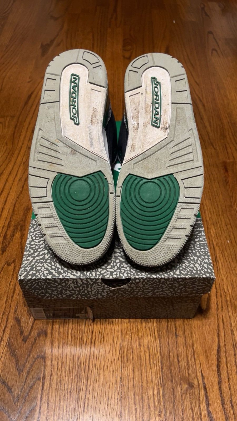 Jordan Brand Air Jordan Retro 3 Pine Green Size US 11 / EU 44 - 6 Thumbnail