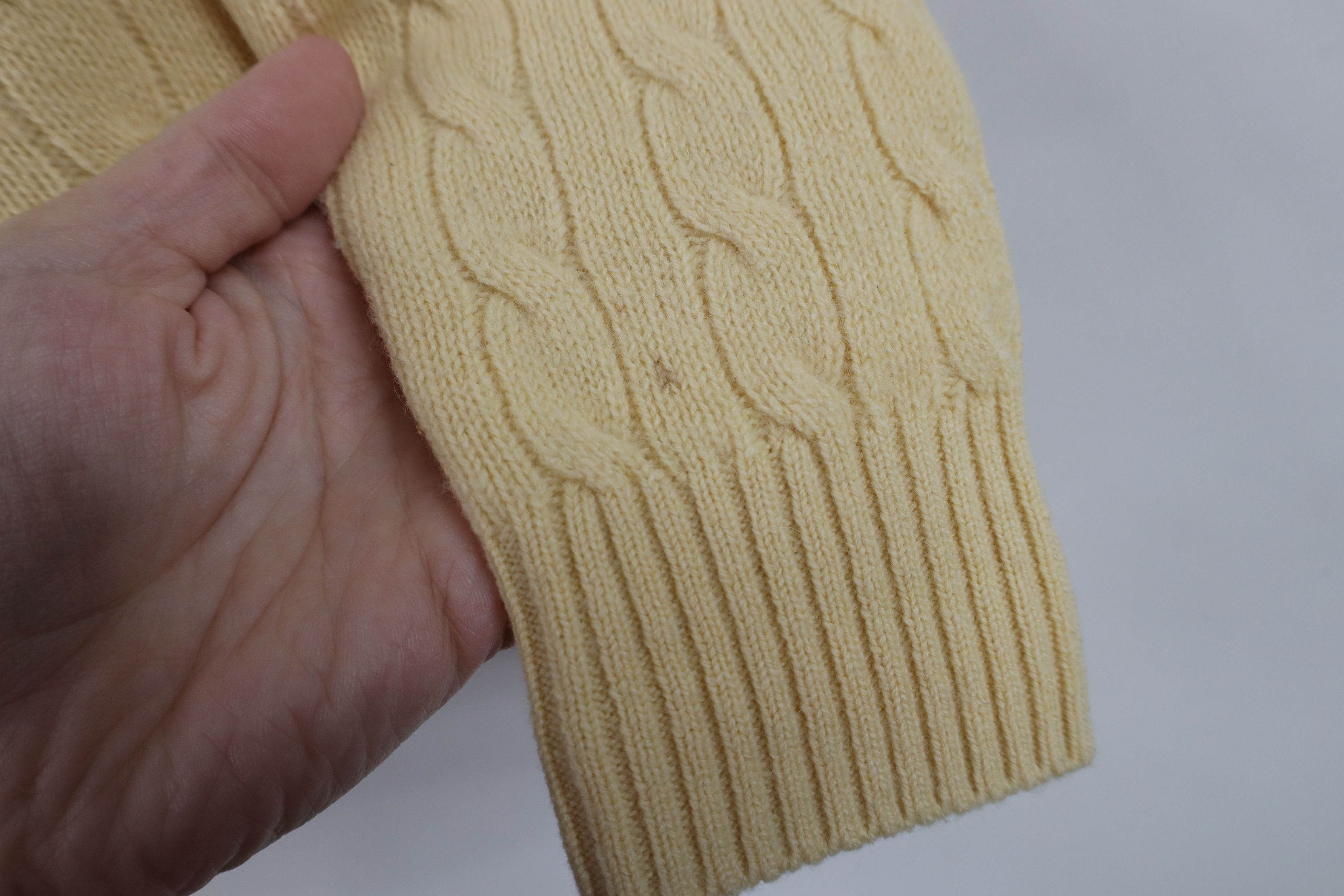 Brooks Brothers × Vintage Vintage 90s Brooks Brothers Cable Knit V-Neck Sweater Size S / US 4 / IT 40 - 4 Thumbnail