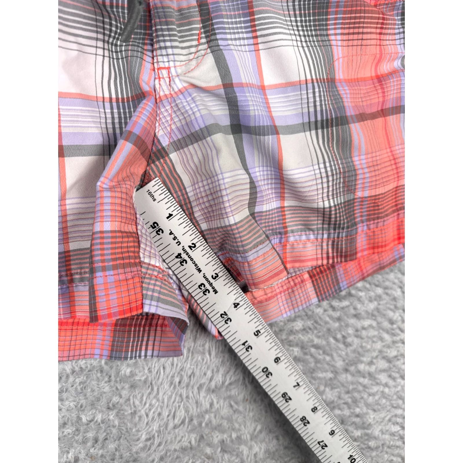 Vintage Columbia Shorts 2 Pink Plaid Belted Cargo 100% Nylon Hiking Activewear Casual Travel Womens Size 26" / US 2 / IT 38 - 7 Thumbnail