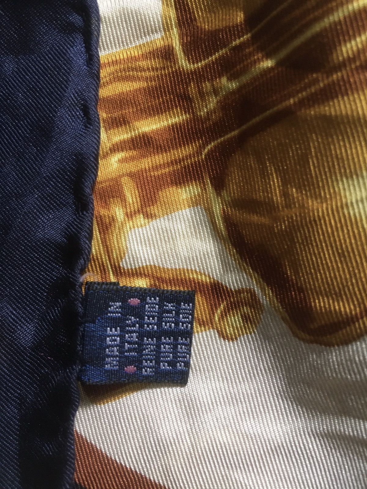 Burberry Burberrys Silk scarf Size ONE SIZE - 6 Thumbnail