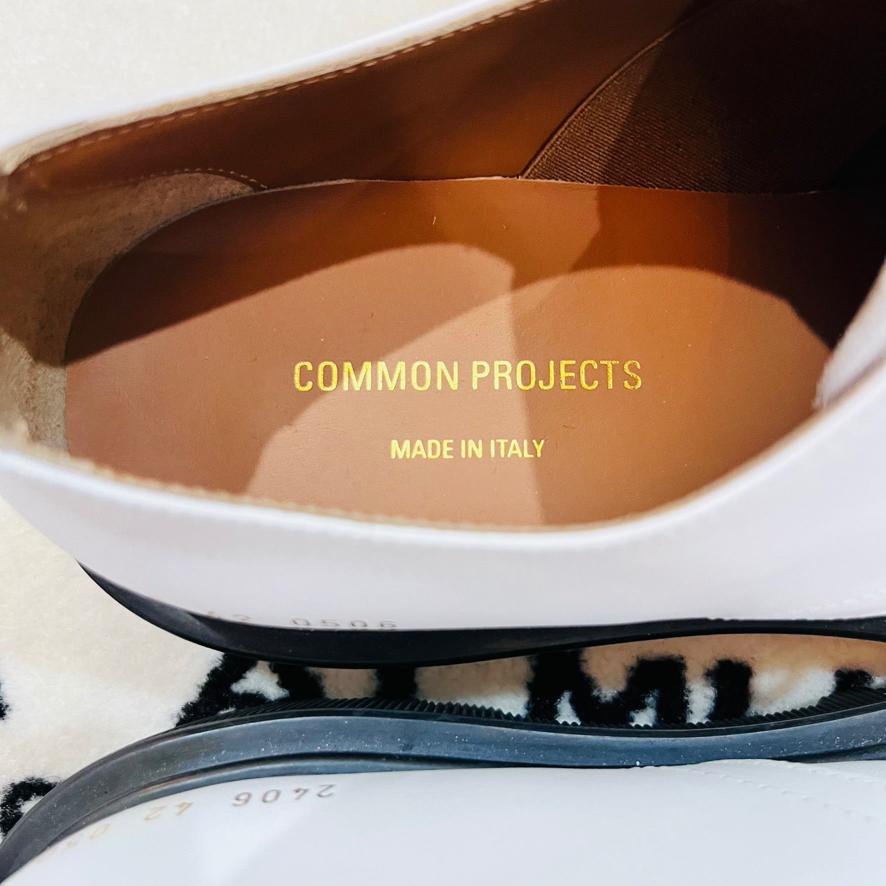 Common Projects Common Projects Plain Toe Derby 0506 White Black Sole Size US 9 / EU 42 - 6 Thumbnail