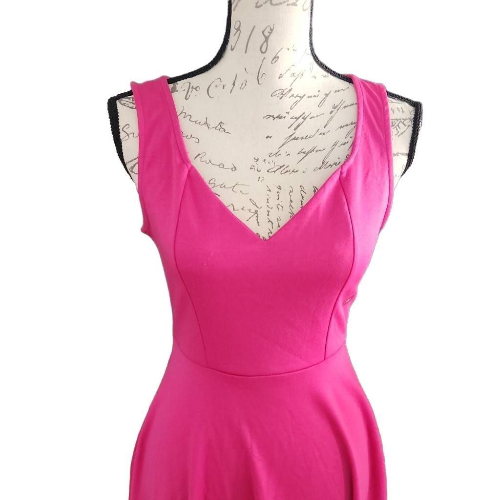 Kirra Kirra Women's Size Medium Pink Heart Cutout V-Neck Skater Dr Size M / US 6-8 / IT 42-44 - 4 Thumbnail