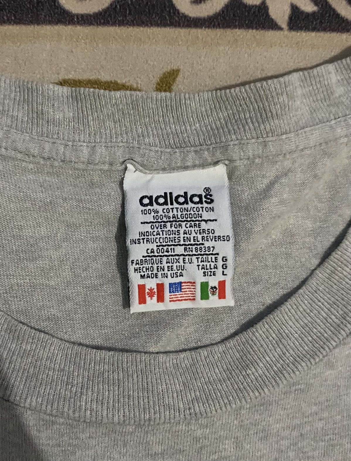 Adidas Vintage Adidas Y2k T-Shirt Size US L / EU 52-54 / 3 - 4 Thumbnail