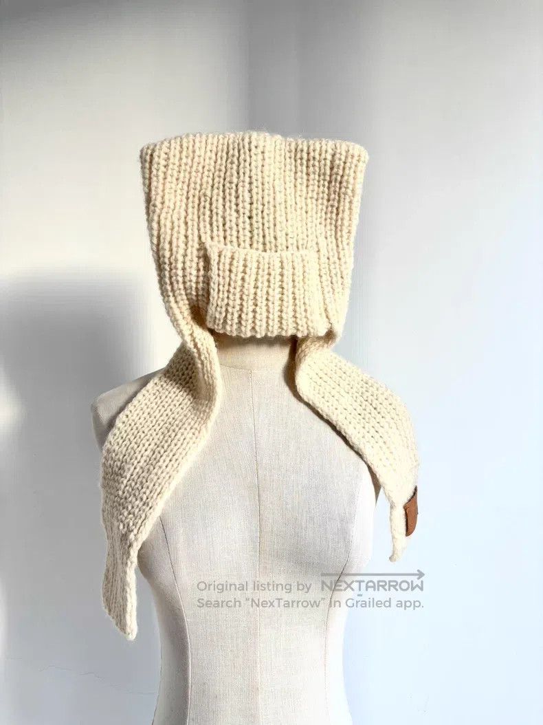 Vivienne Westwood Vivienne Westwood White knitted cat ear hat Size ONE SIZE - 3 Thumbnail
