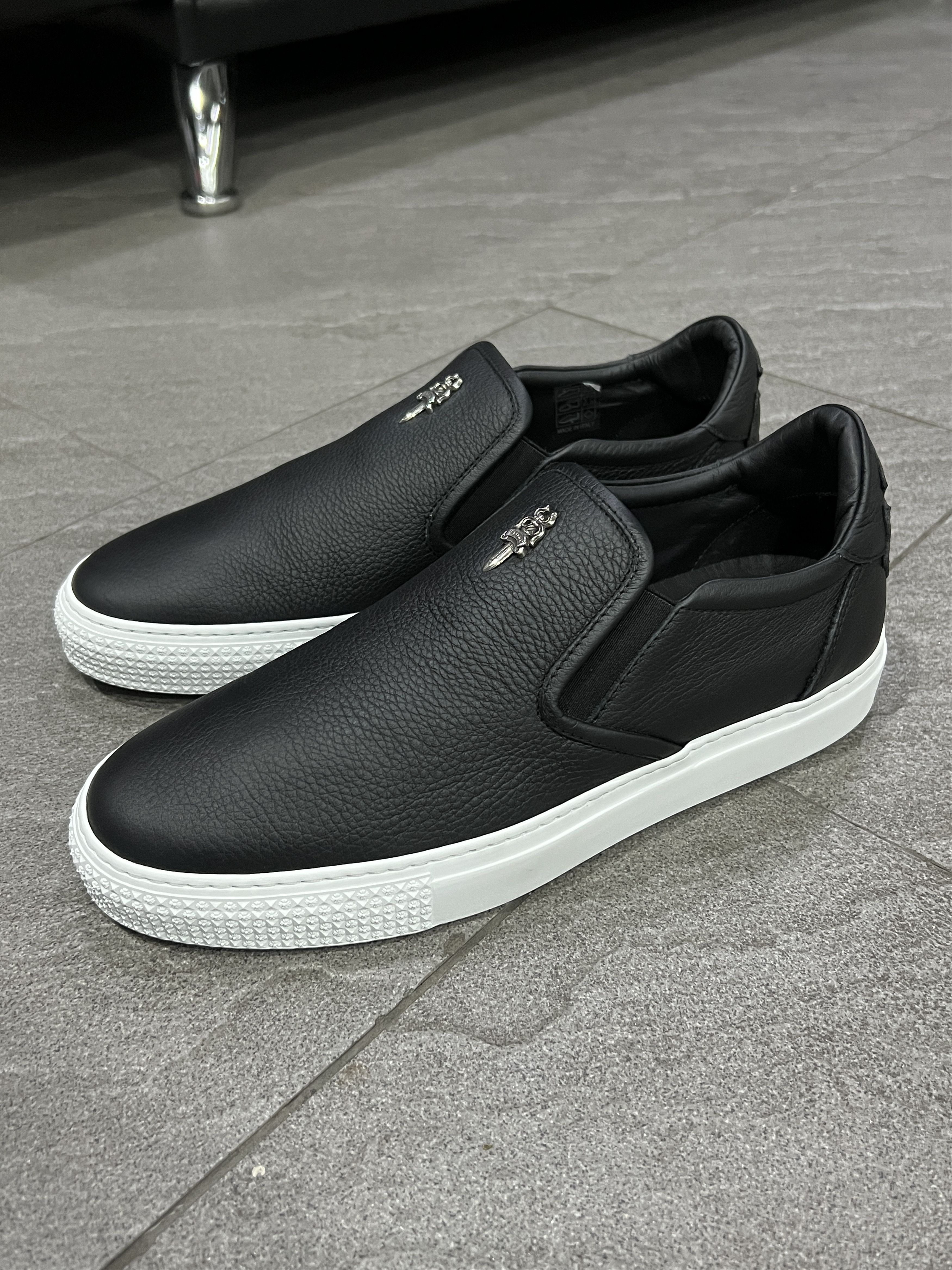 Chrome Hearts Chrome Hearts Dagger Slip On Sneakers Black 41 Size US 8 / EU 41 - 1 Thumbnail