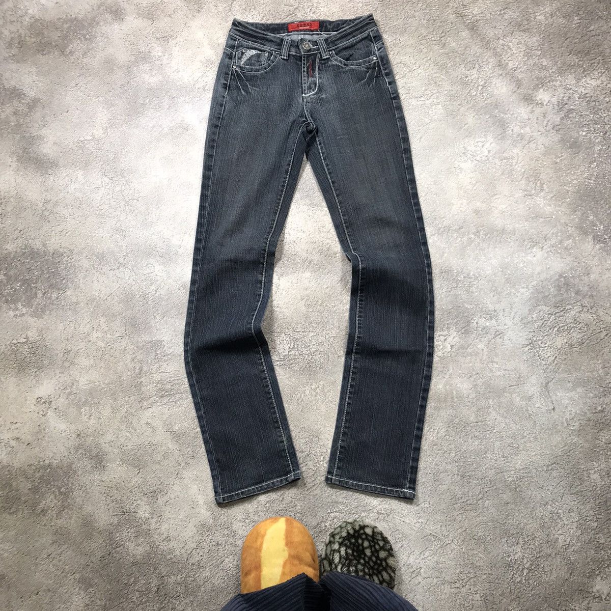 Vintage Vintage Y2K Distressed Flared Jeans Skater Grunge Boxy 25 Size 25" / US 0 / IT 36 - 1 Thumbnail