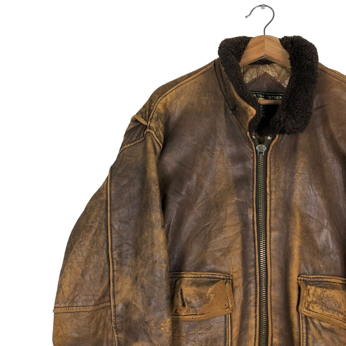 Toyo Enterprises 🔥VINTAGE FLY BOMBER LEATHER JACKET MILITARY BUZZ RICKSONS Size US L / EU 52-54 / 3 - 5 Thumbnail