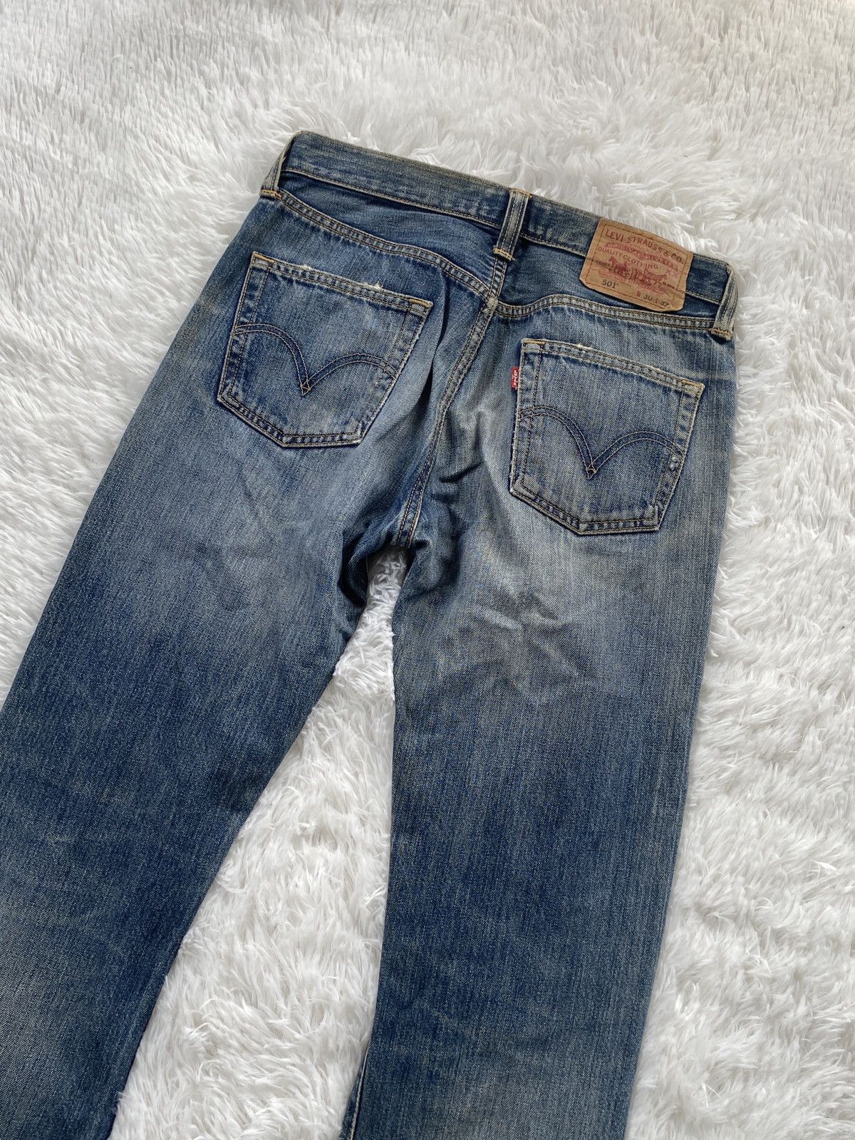 Levi's 🔥BINDING NOW🔥Vintage Levi’s 501 Distressed Jeans Button-fly Size US 30 / EU 46 - 13 Thumbnail