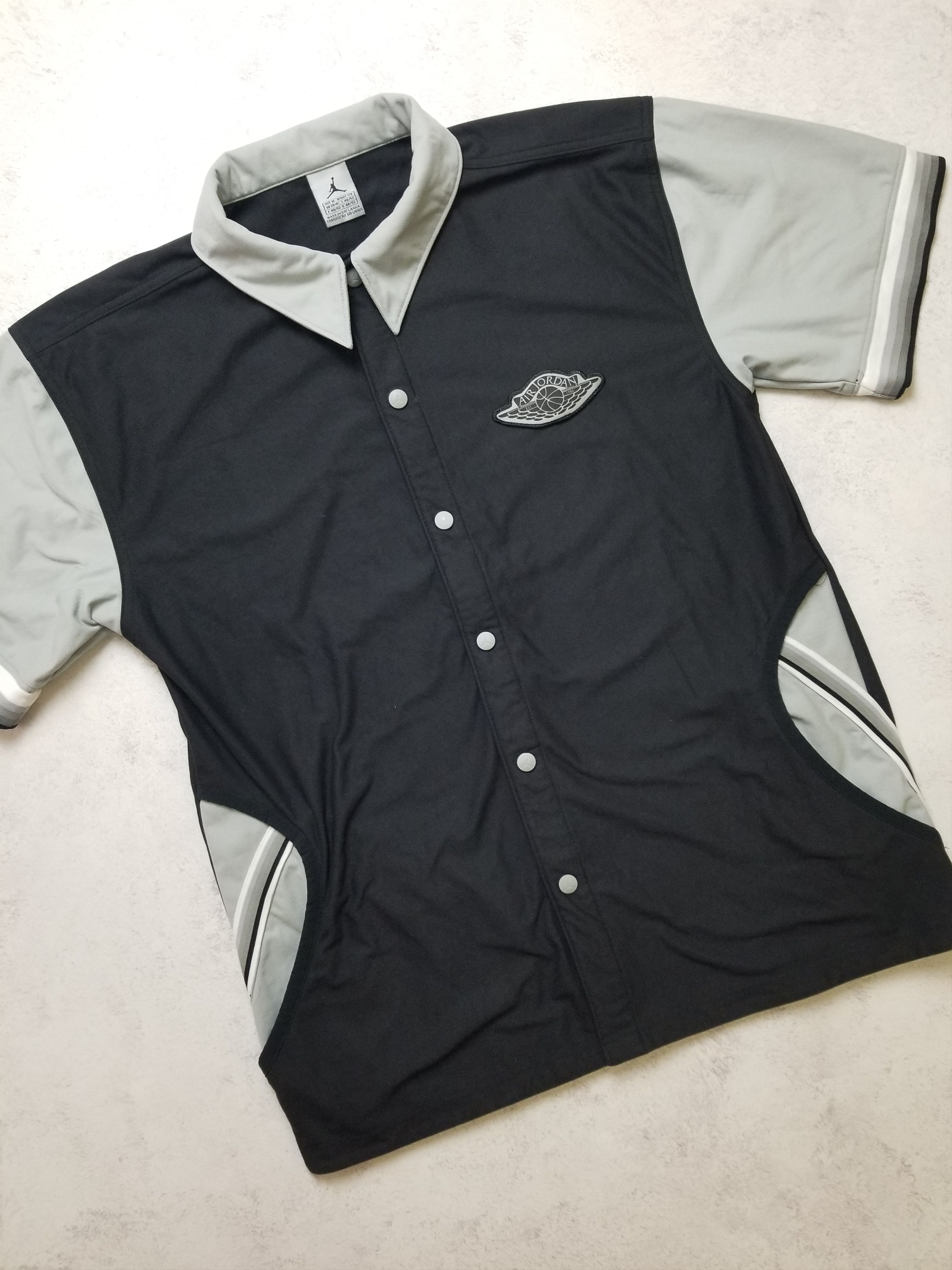Jordan Brand Air Jordan Shadow Warm Up Jersey Button Up Shirt Size US M / EU 48-50 / 2 - 14 Thumbnail