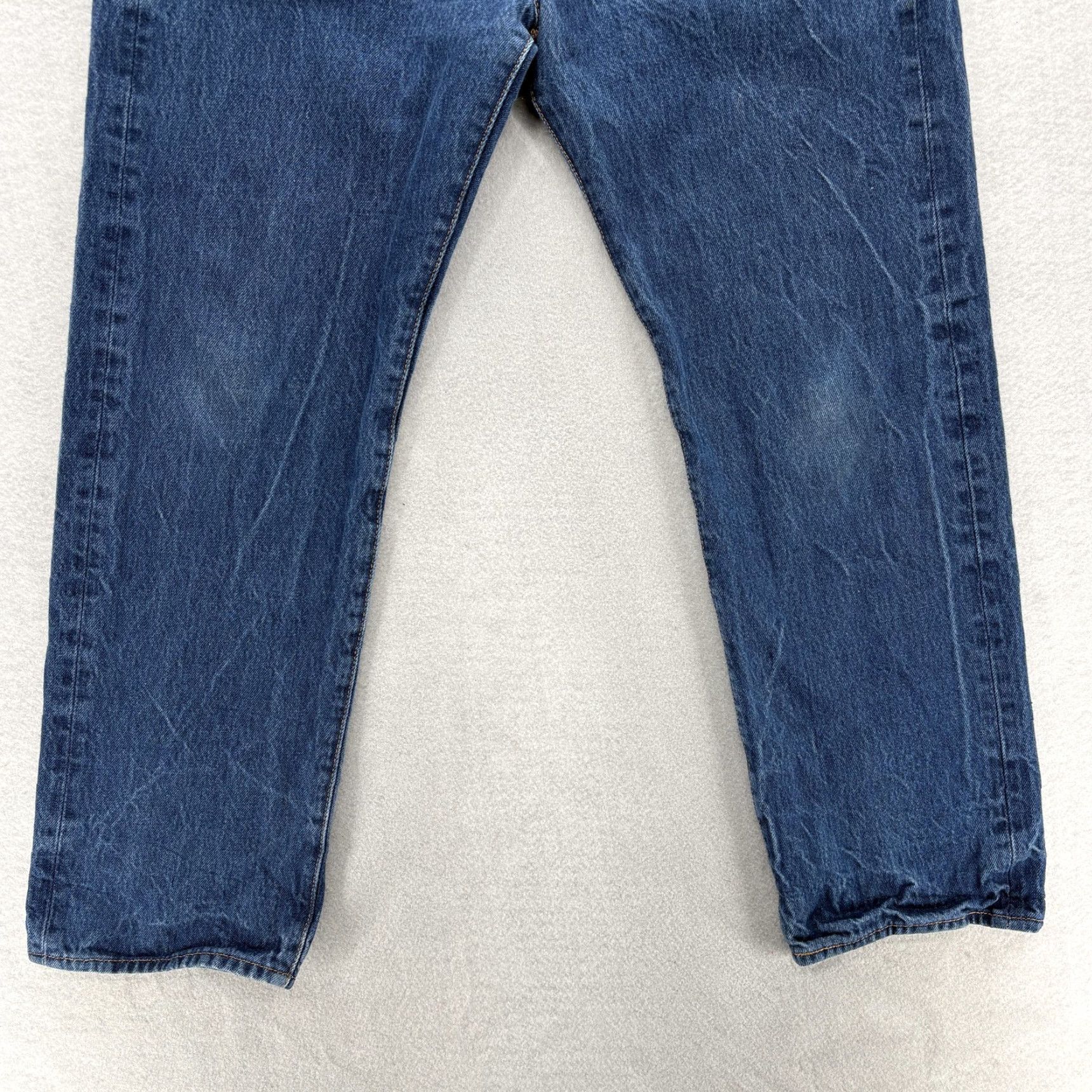 Levi's VINTAGE Levi's 501 Jeans Mens 36x30 Blue Medium Wash Button Fly Straight Denim Jeans Mens 36 Blue Medium 501 Straight Vintage Size US 36 / EU 52 - 3 Thumbnail