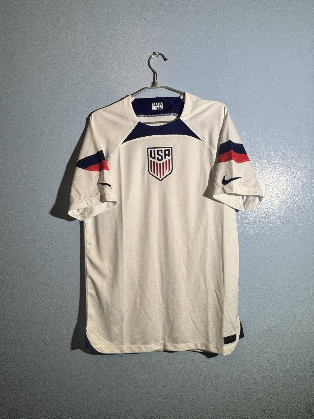 Nike Nike USA Men's 2022 World Cup Home Jersey Size US M / EU 48-50 / 2 - 1 Thumbnail