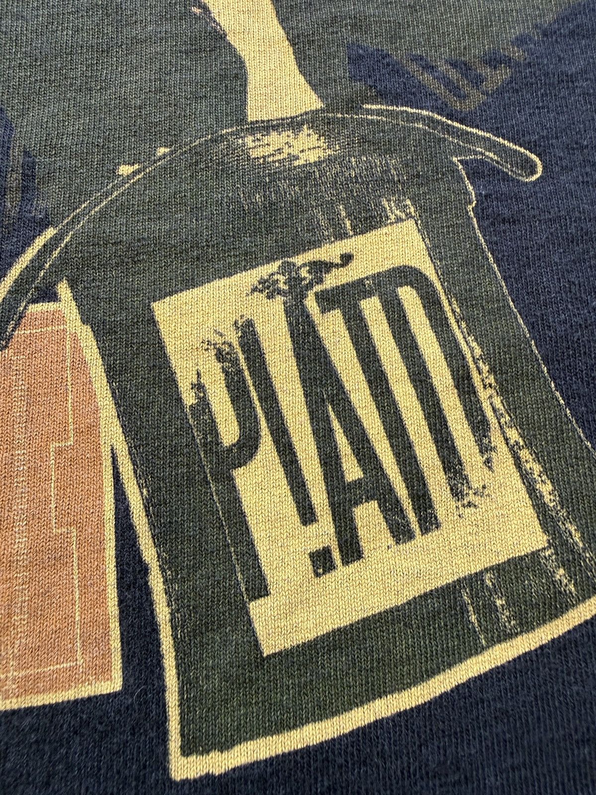 Vintage Vintage Y2K Panic! At The Disco Magician Graphic Tee Size US L / EU 52-54 / 3 - 4 Thumbnail
