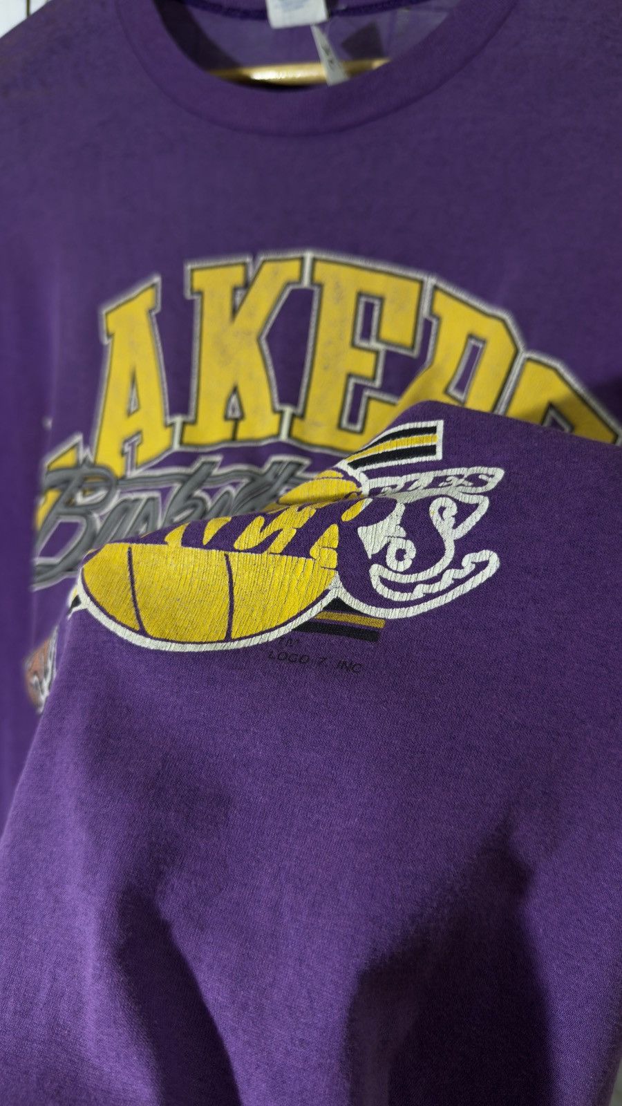 NBA Vintage 90's paper thin NBA LA Lakers tee shirt Size US XL / EU 56 / 4 - 6 Thumbnail